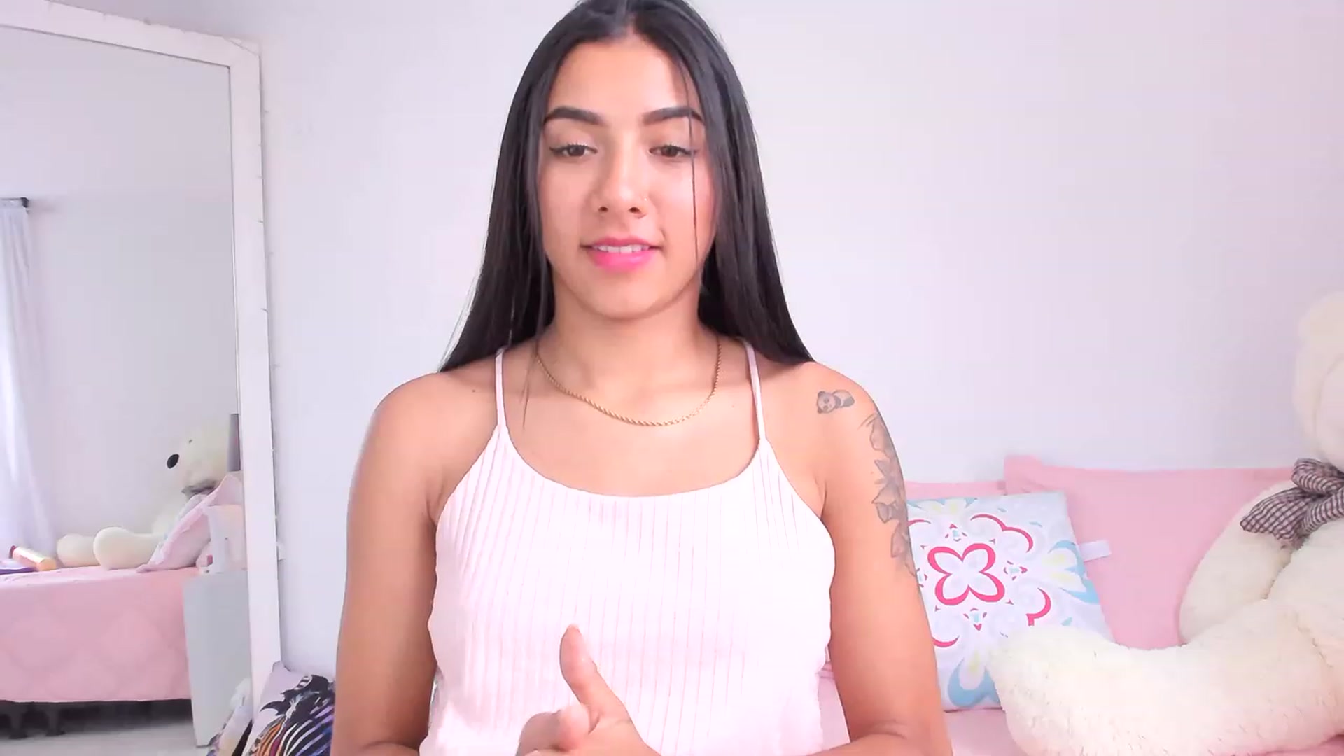 Gallery image thumbnail from Danna___'s myfreecams stream on, 05/19/2023, 17:02 image 5 of 20