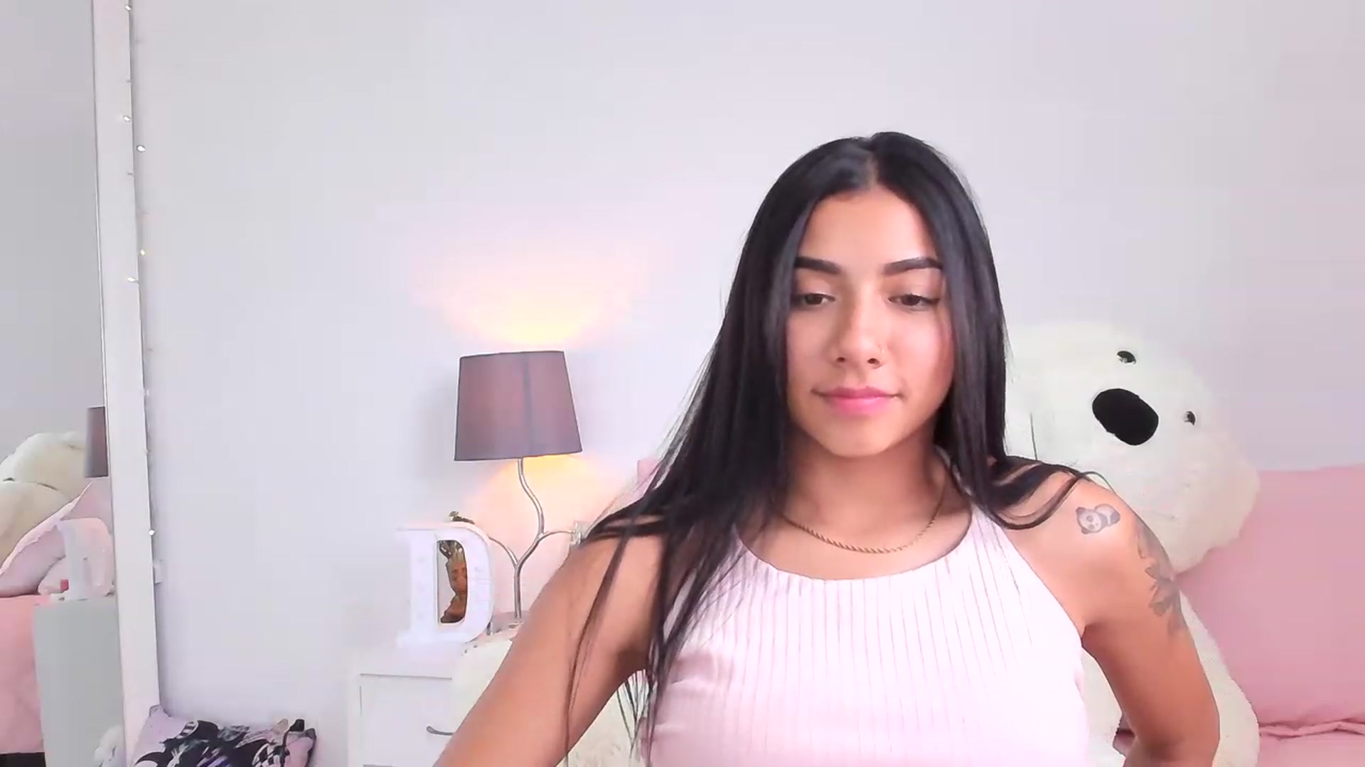 Gallery image thumbnail from Danna___'s myfreecams stream on, 05/19/2023, 17:54 image 14 of 20