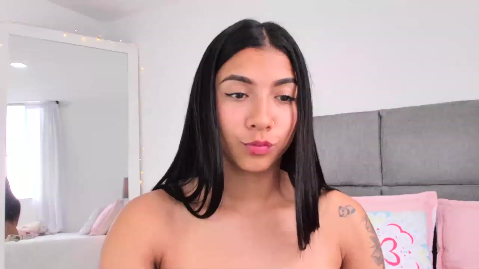 Gallery image thumbnail from Danna___'s myfreecams stream on, 05/29/2023, 17:09 image 17 of 20