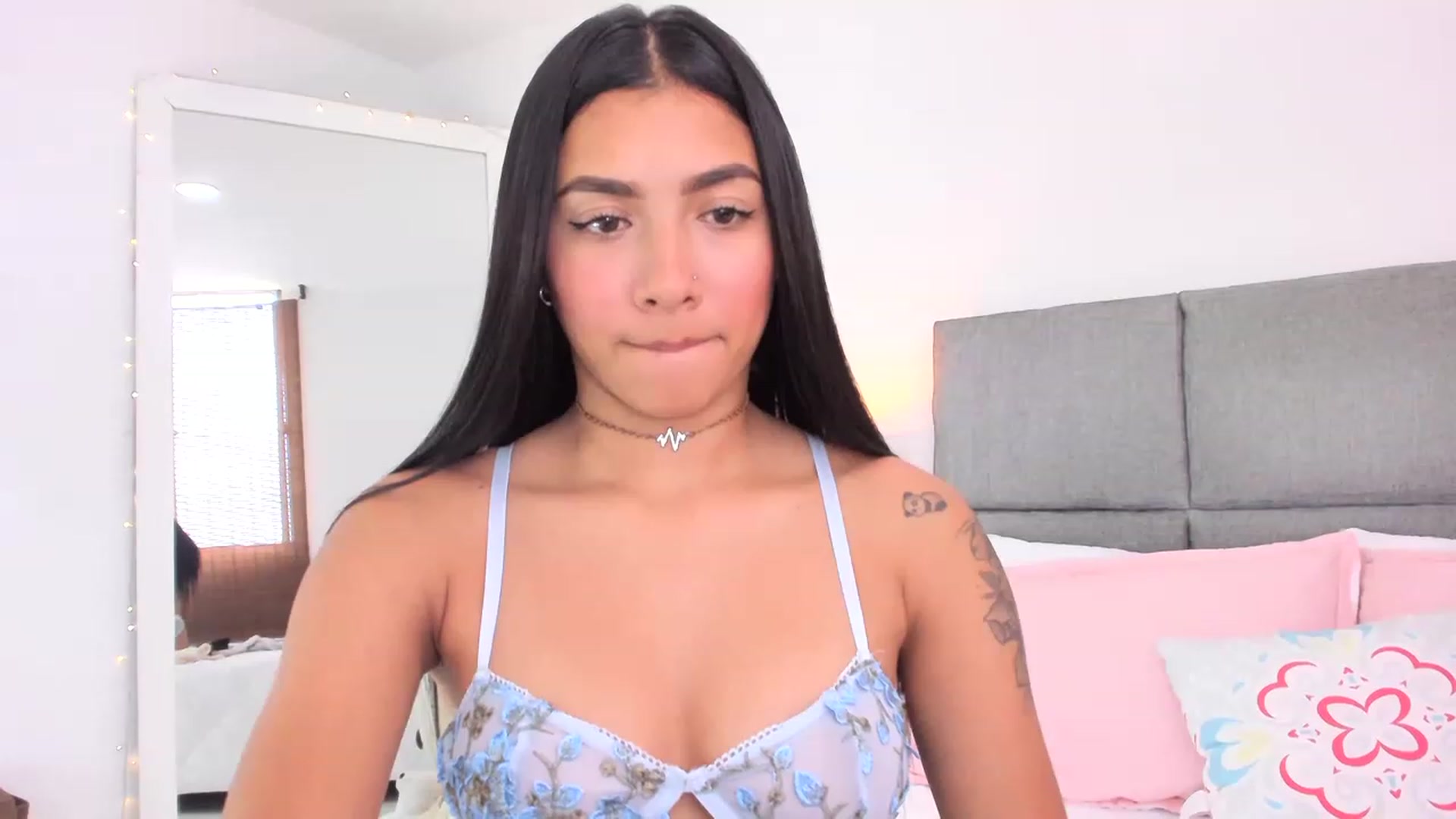 Gallery image thumbnail from Danna___'s myfreecams stream on, 06/02/2023, 15:07 image 10 of 20