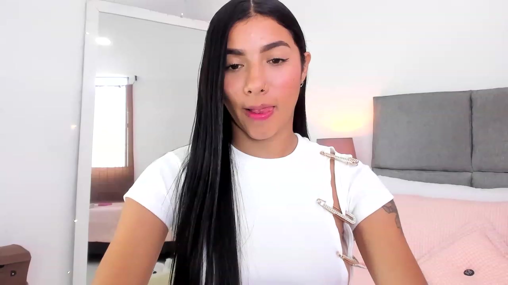 Gallery image thumbnail from Danna___'s myfreecams stream on, 06/13/2023, 16:12 image 16 of 20