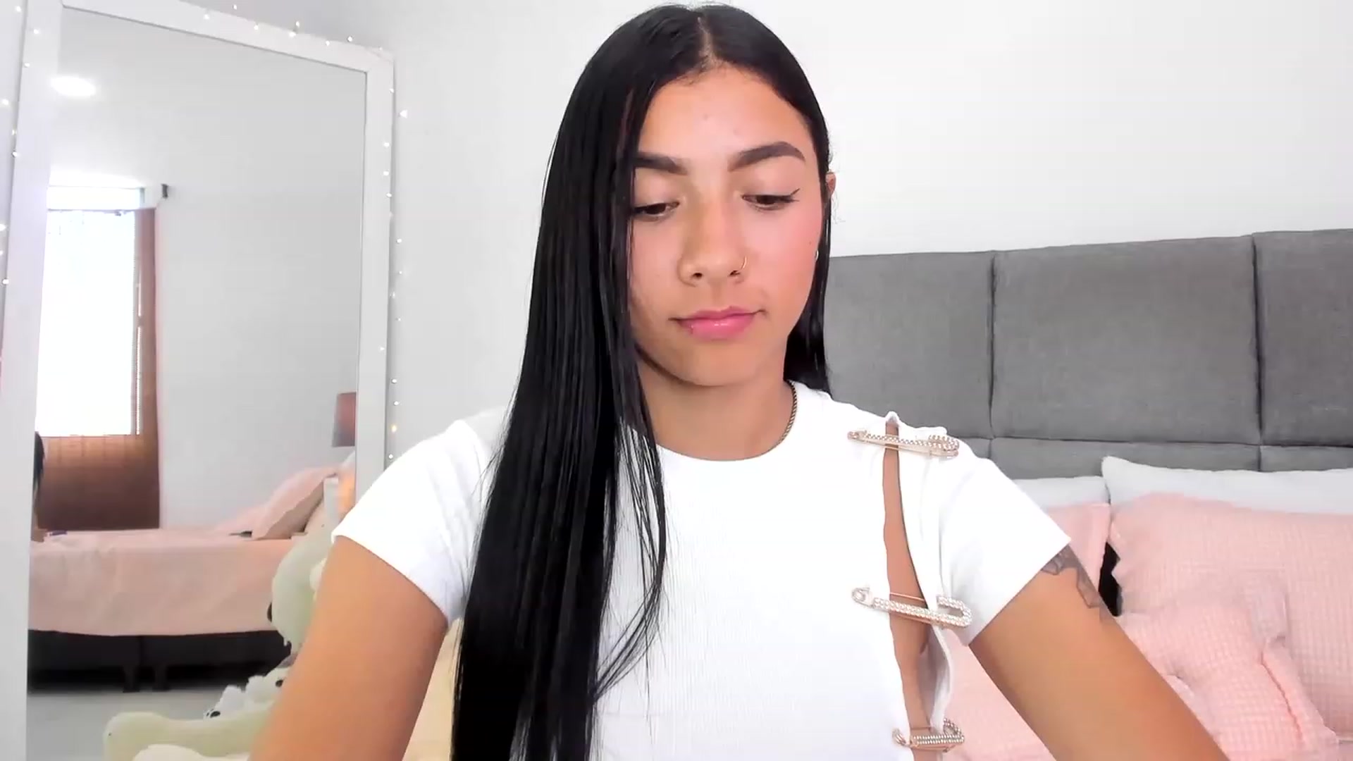 Gallery image thumbnail from Danna___'s myfreecams stream on, 06/13/2023, 17:22 image 14 of 20