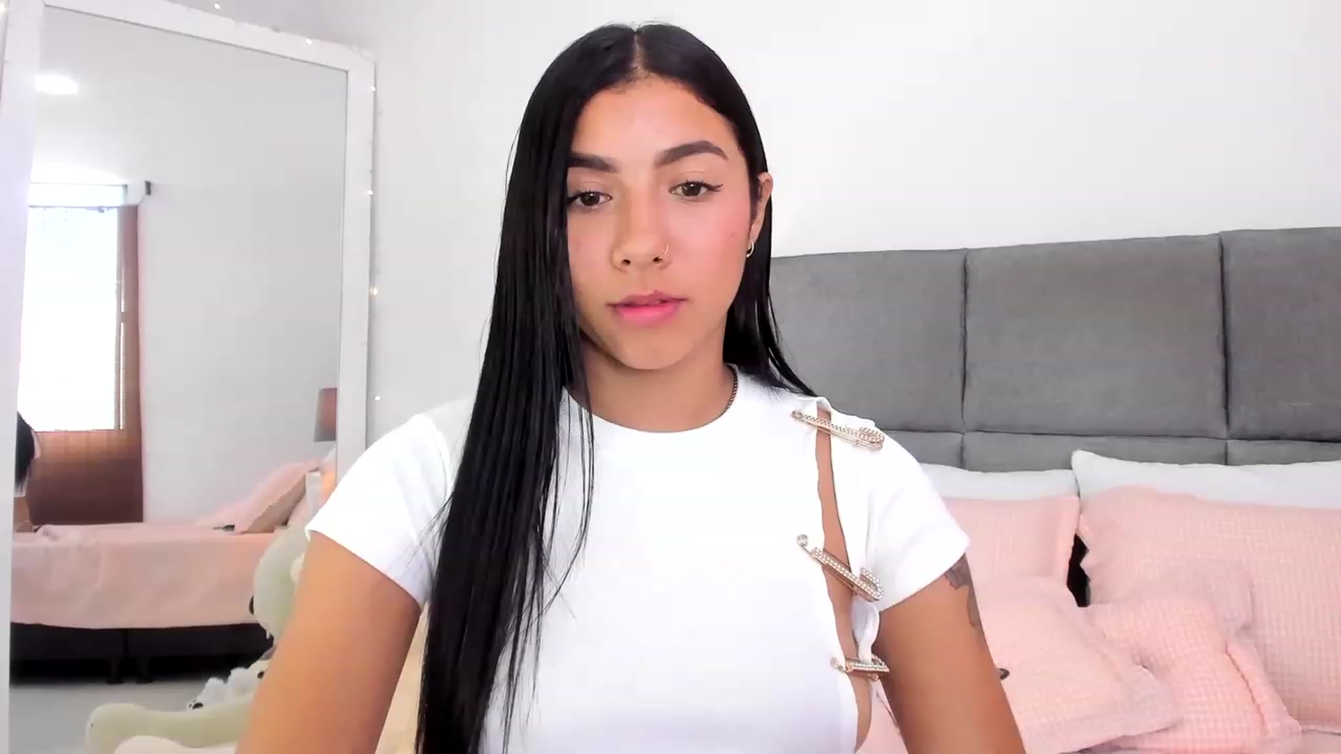 Gallery image thumbnail from Danna___'s myfreecams stream on, 06/13/2023, 17:22 image 12 of 20