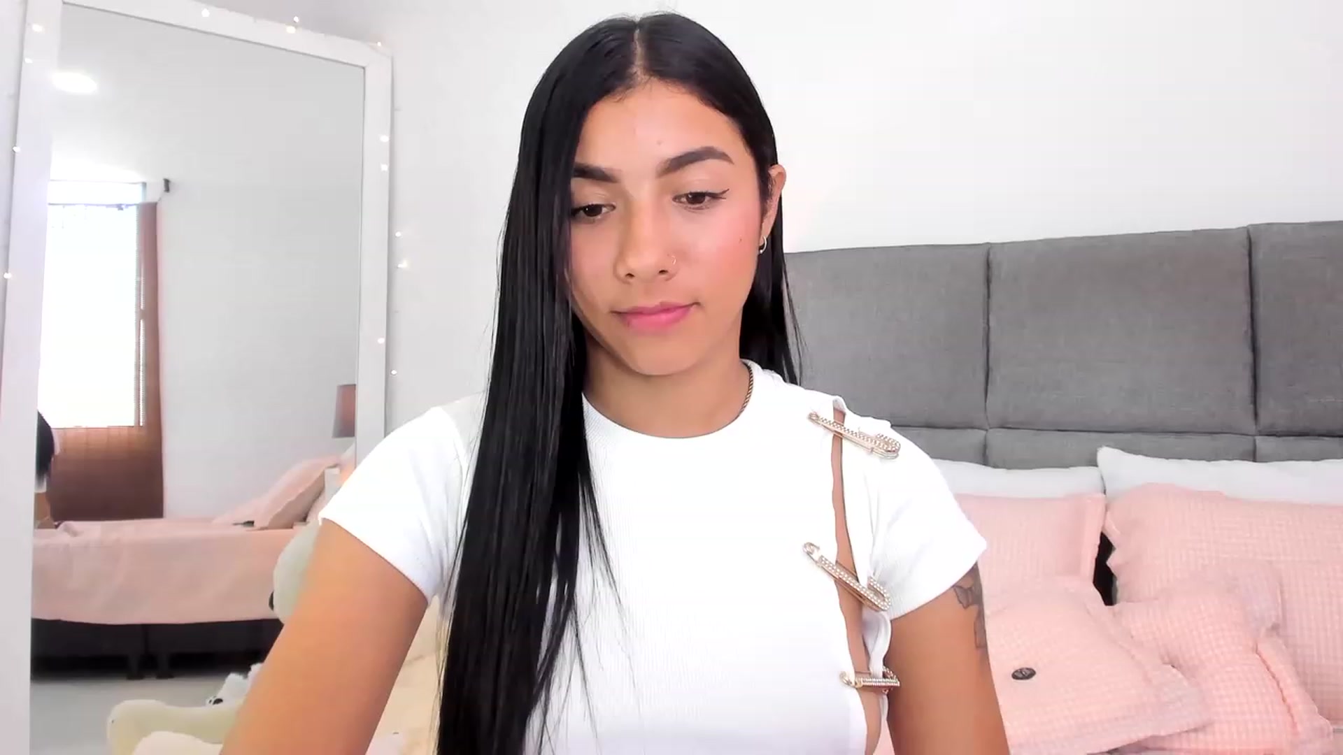 Gallery image thumbnail from Danna___'s myfreecams stream on, 06/13/2023, 17:22 image 10 of 20