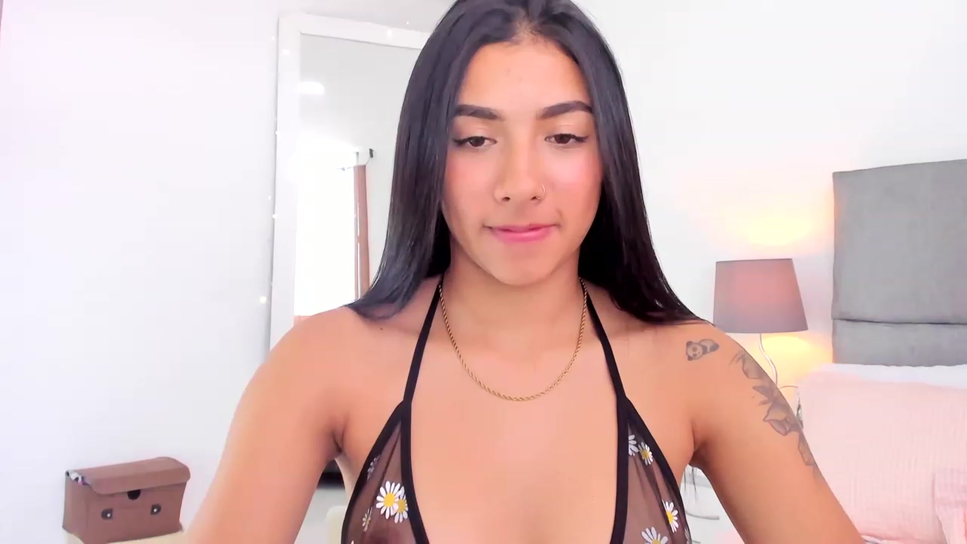 Gallery image thumbnail from Danna___'s myfreecams stream on, 06/15/2023, 16:35 image 18 of 20