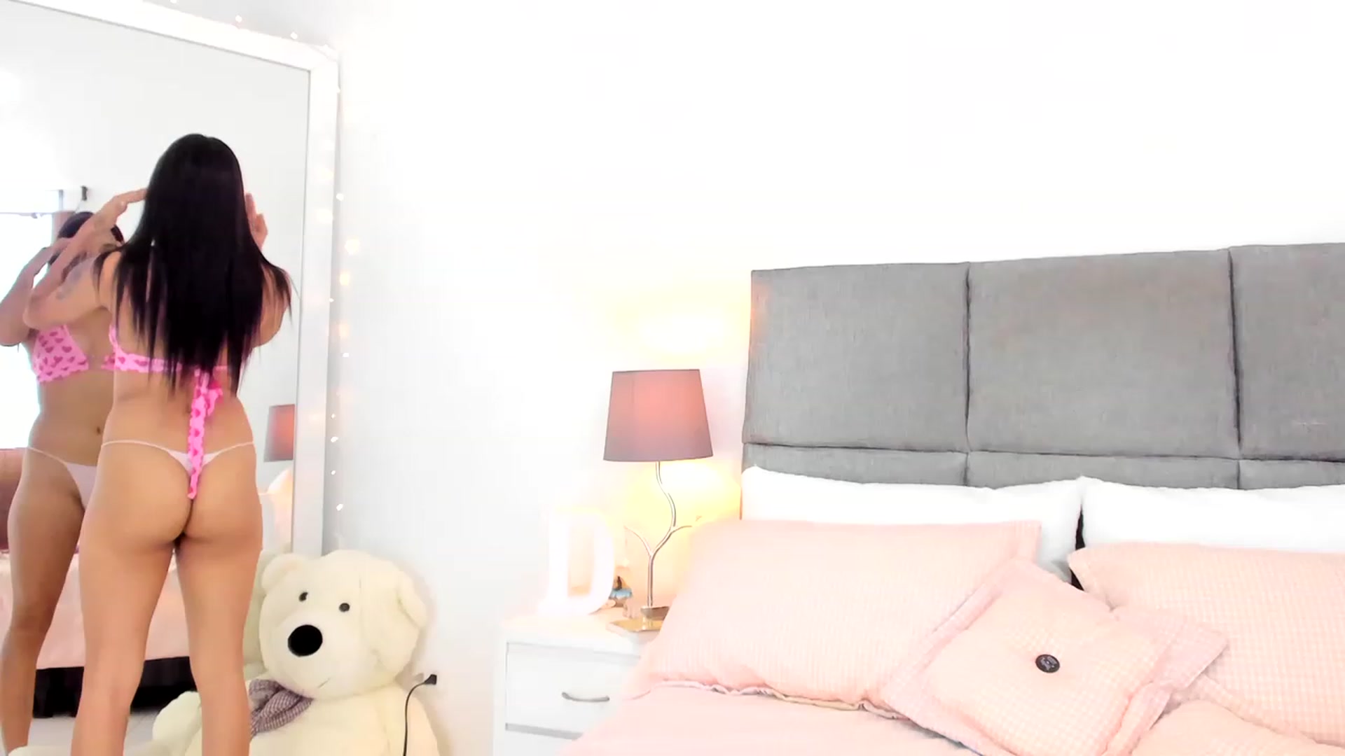 Gallery image thumbnail from Danna___'s myfreecams stream on, 06/19/2023, 16:56 image 19 of 20
