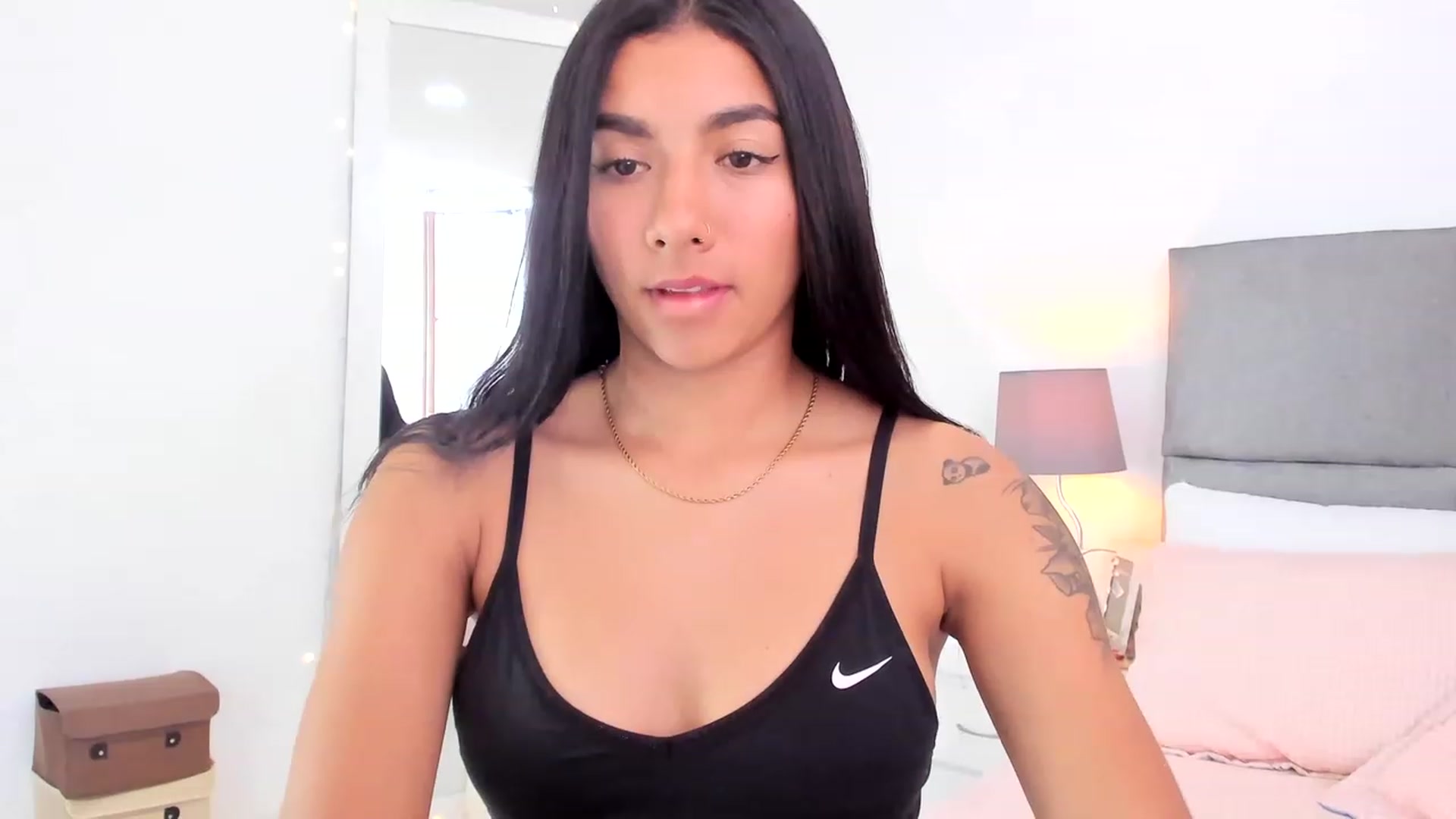Gallery image thumbnail from Danna___'s myfreecams stream on, 06/22/2023, 17:37 image 12 of 20