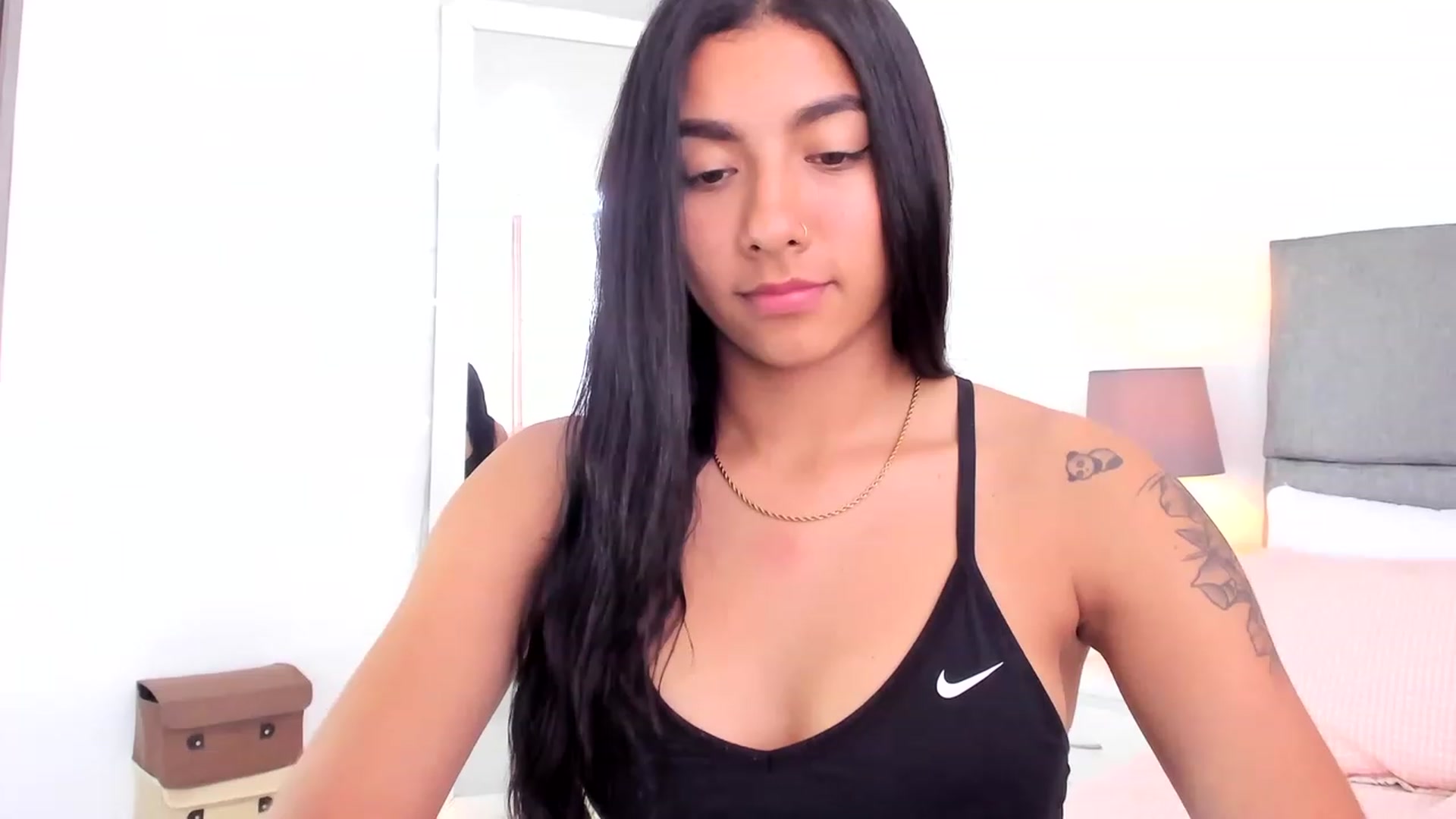 Gallery image thumbnail from Danna___'s myfreecams stream on, 06/22/2023, 17:37 image 18 of 20