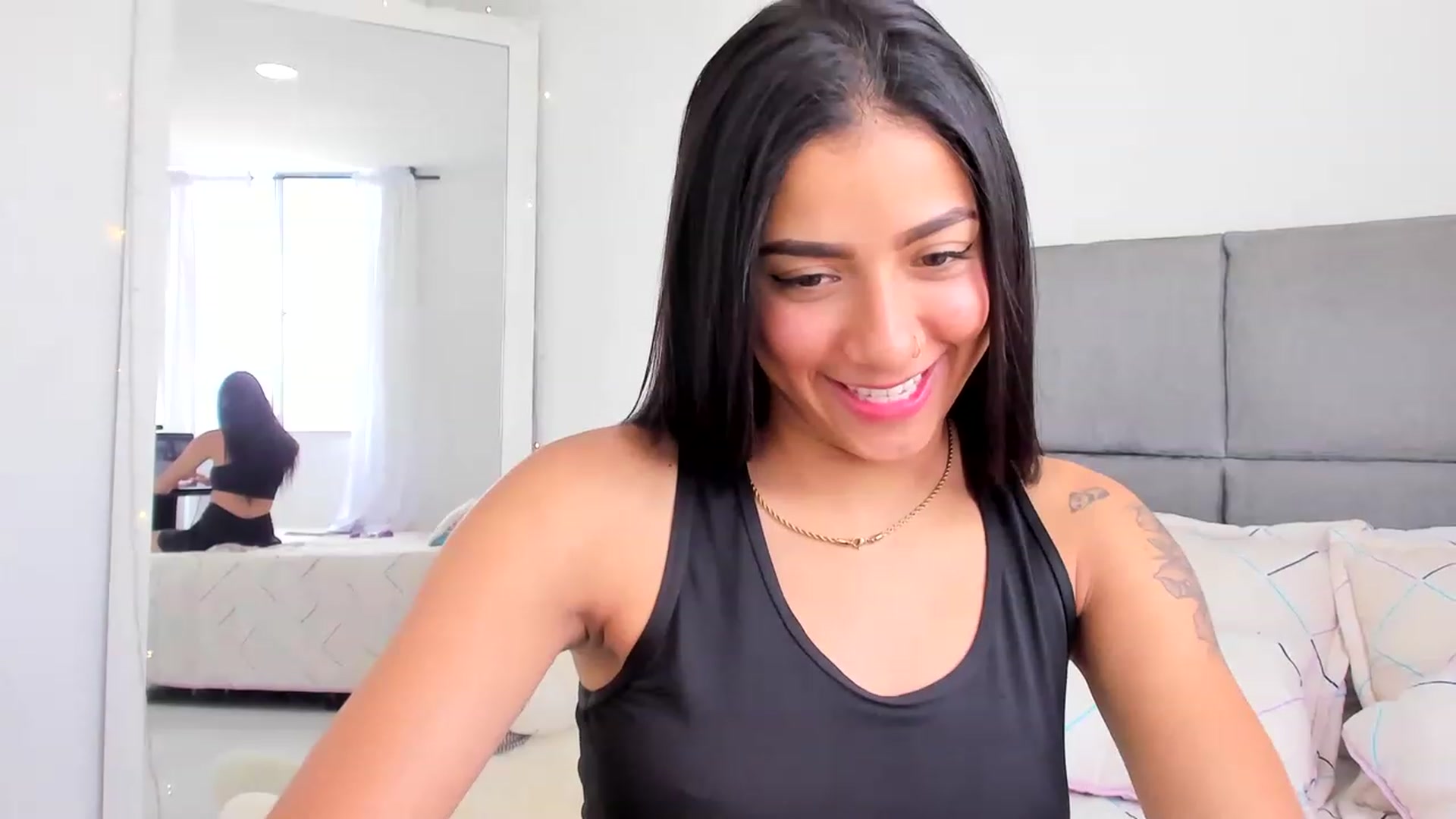Gallery image thumbnail from Danna___'s myfreecams stream on, 07/03/2023, 17:39 image 16 of 20