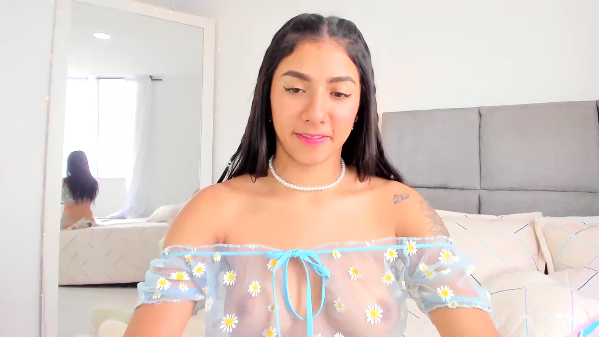 Gallery image thumbnail from Danna___'s myfreecams stream on, 07/08/2023, 17:48 image 16 of 20