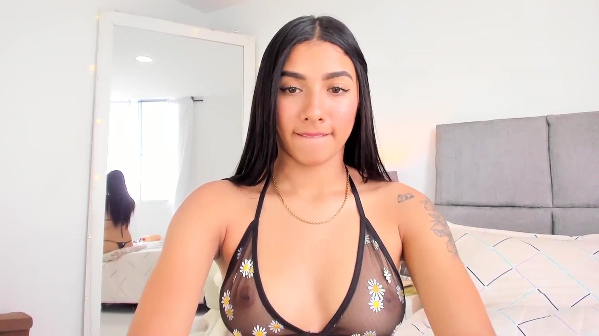 Gallery image thumbnail from Danna___'s myfreecams stream on, 07/10/2023, 17:11 image 15 of 20
