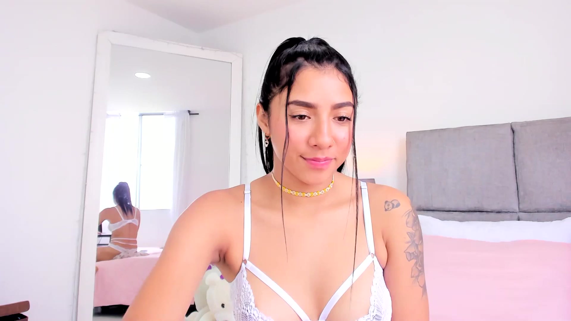 Gallery image thumbnail from Danna___'s myfreecams stream on, 07/15/2023, 17:02 image 8 of 20