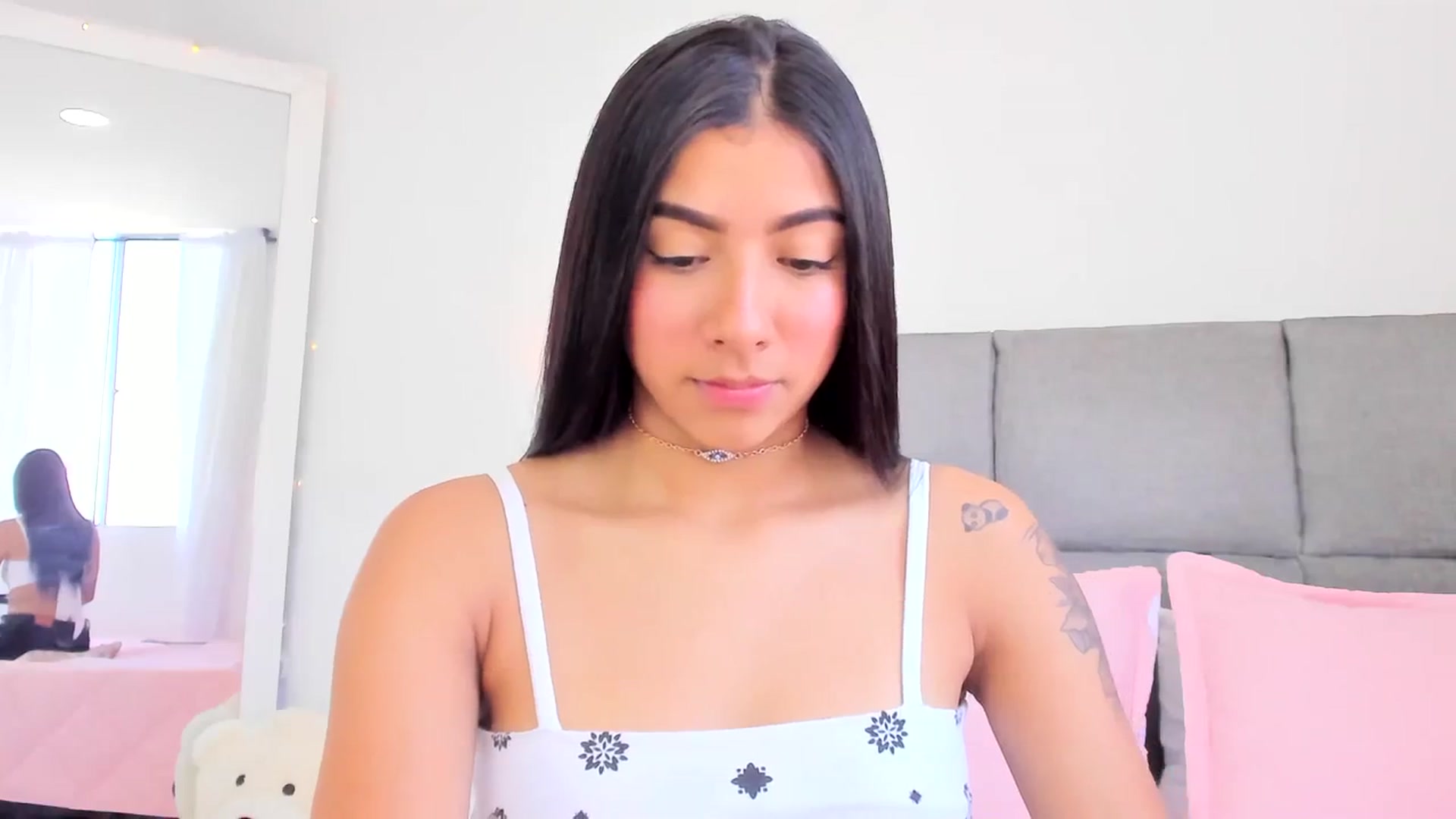 Gallery image thumbnail from Danna___'s myfreecams stream on, 08/05/2023, 15:53 image 17 of 20