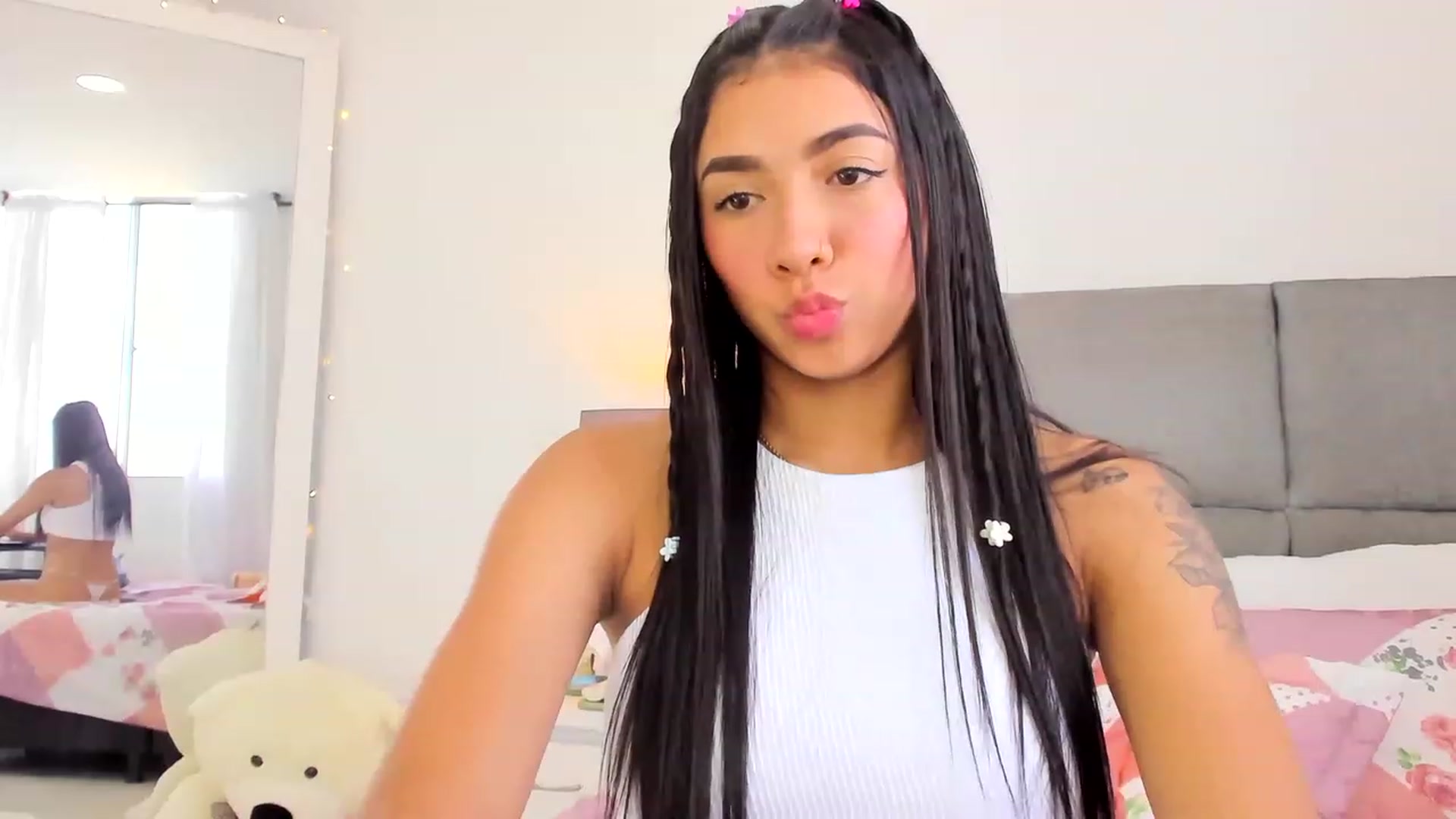 Gallery image thumbnail from Danna___'s myfreecams stream on, 08/08/2023, 15:58 image 12 of 20