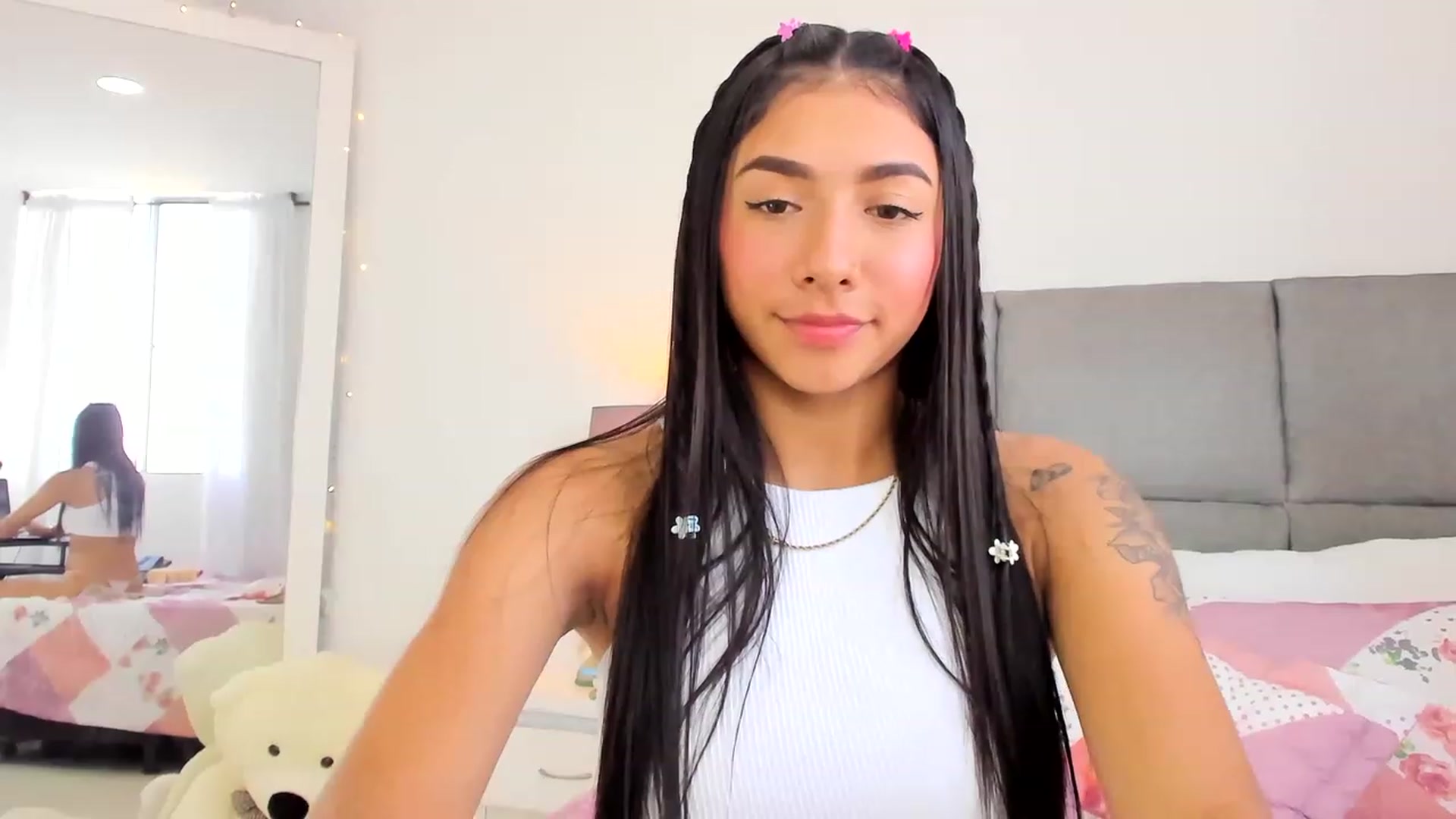 Gallery image thumbnail from Danna___'s myfreecams stream on, 08/08/2023, 17:29 image 5 of 20
