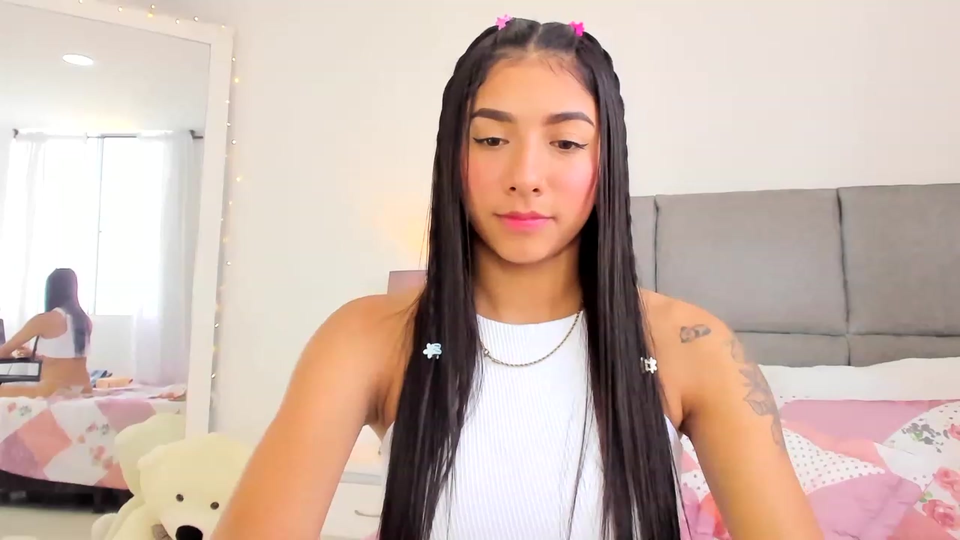 Gallery image thumbnail from Danna___'s myfreecams stream on, 08/08/2023, 17:29 image 7 of 20