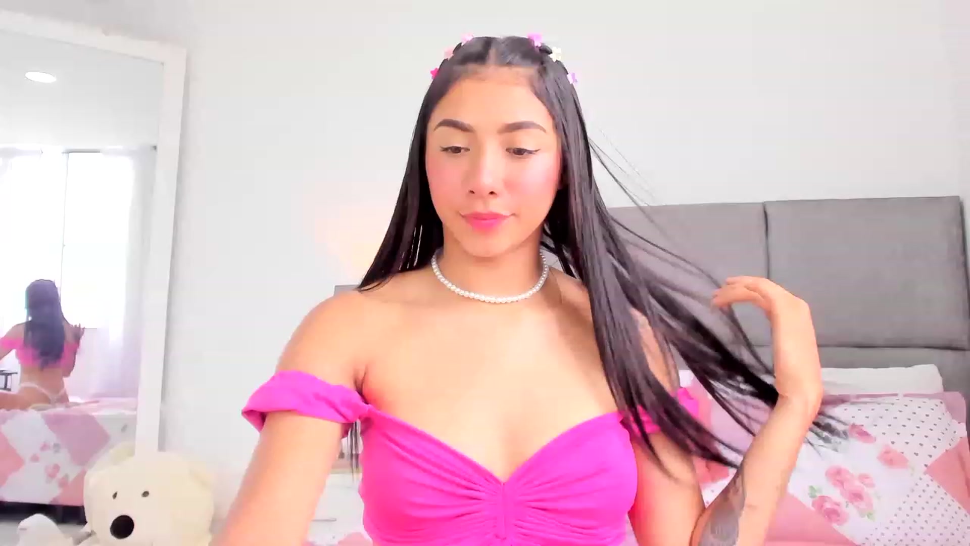 Gallery image thumbnail from Danna___'s myfreecams stream on, 08/17/2023, 15:22 image 2 of 20