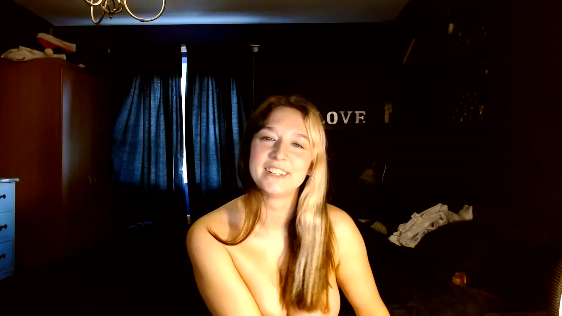 Gallery image thumbnail from DanniEvans's myfreecams stream on, 01/16/2023, 13:42 image 12 of 20