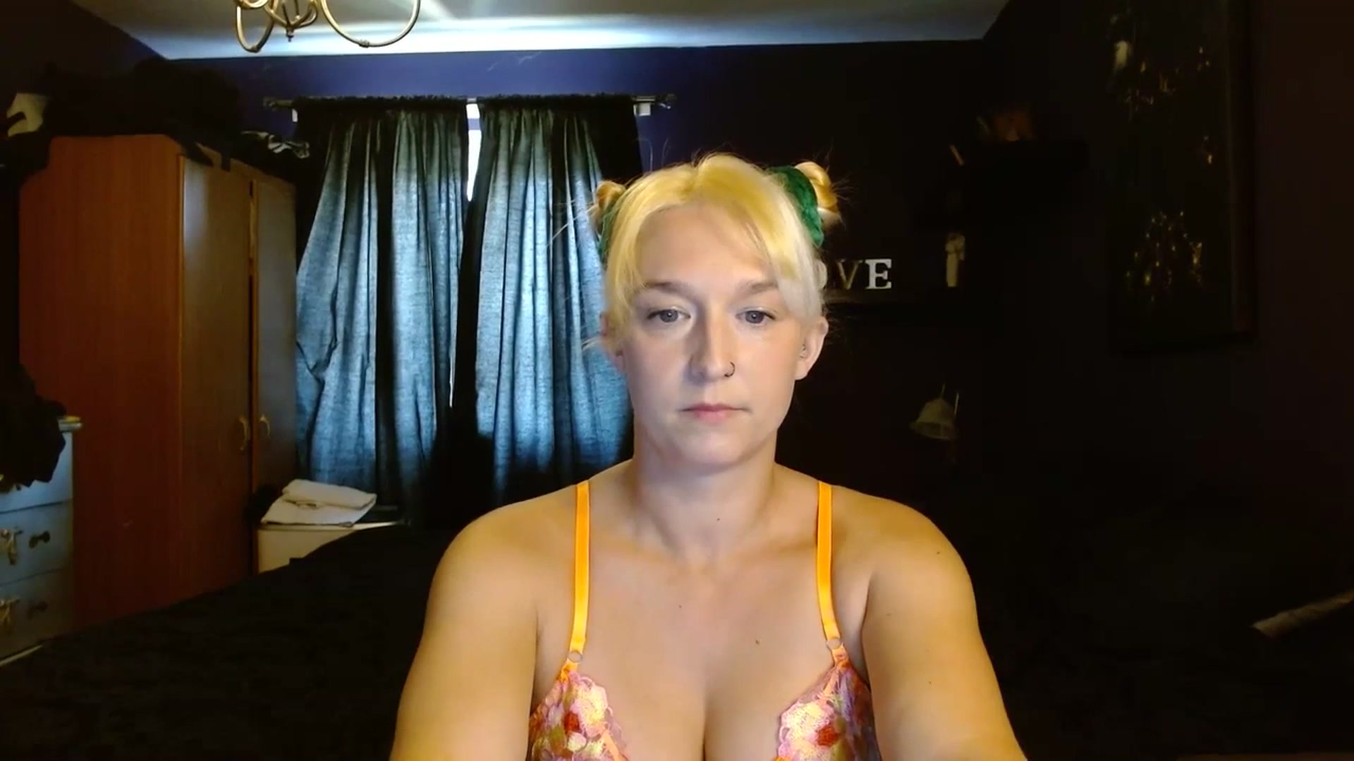 Gallery image thumbnail from DanniEvans's myfreecams stream on, 07/17/2023, 12:40 image 14 of 20
