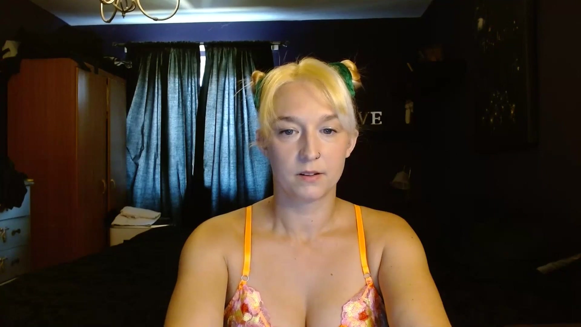 Gallery image thumbnail from DanniEvans's myfreecams stream on, 07/17/2023, 12:40 image 15 of 20