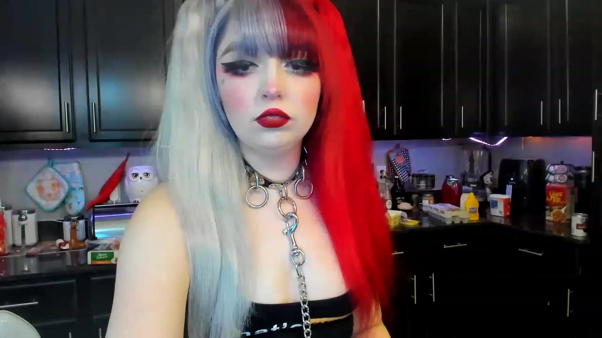 Gallery image thumbnail from DarcyNycole's myfreecams stream on, 11/24/2022, 06:59 image 7 of 20