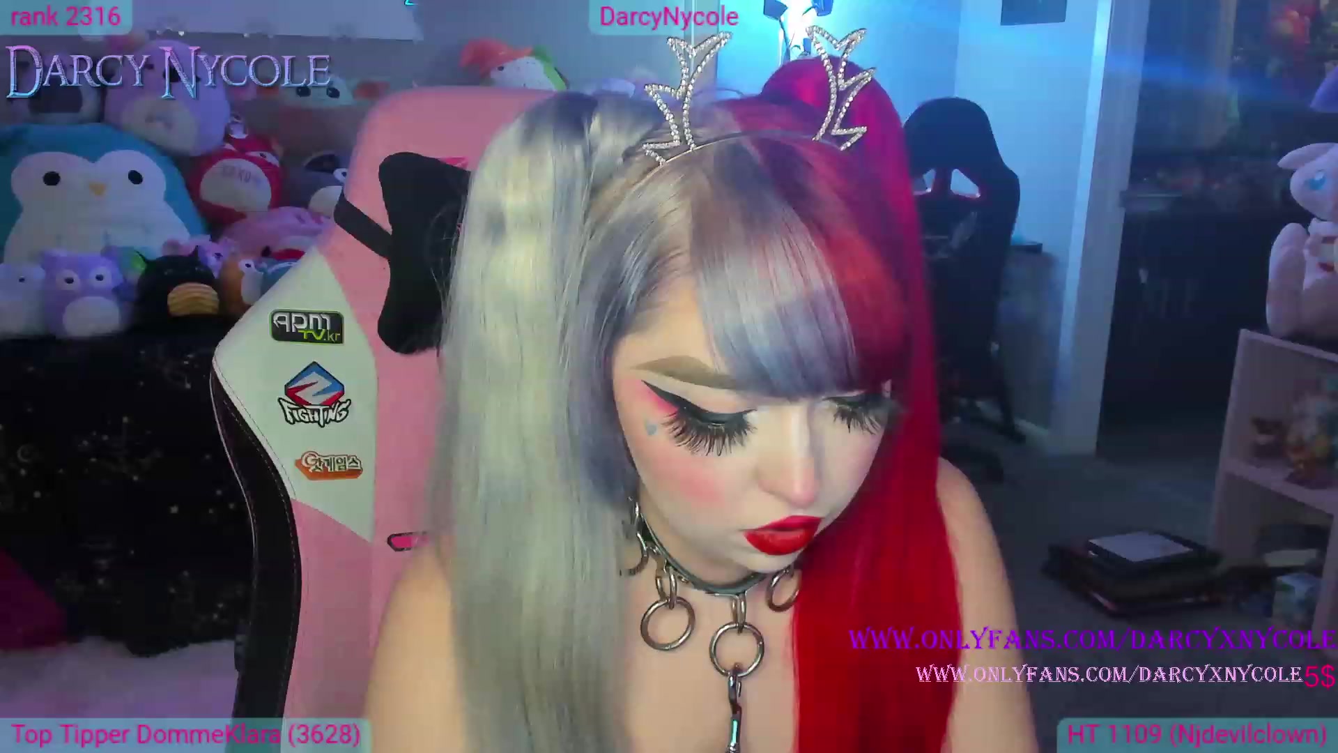 Gallery image thumbnail from DarcyNycole's myfreecams stream on, 11/24/2022, 08:25 image 14 of 20