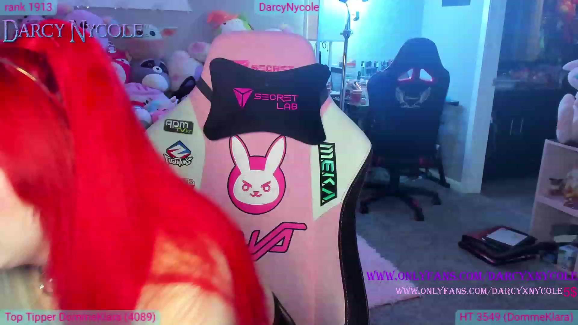 Gallery image thumbnail from DarcyNycole's myfreecams stream on, 11/24/2022, 09:23 image 3 of 20