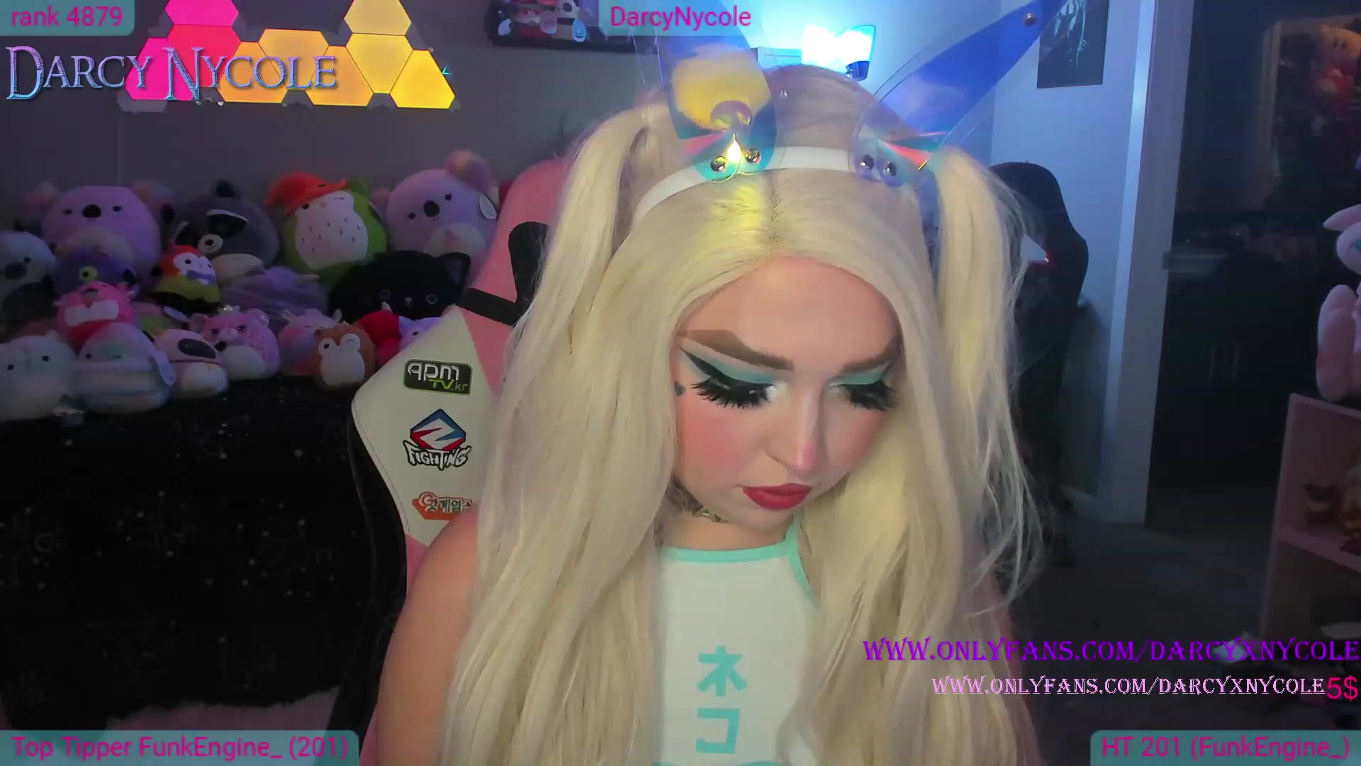 Gallery image thumbnail from DarcyNycole's myfreecams stream on, 12/03/2022, 11:36 image 6 of 20