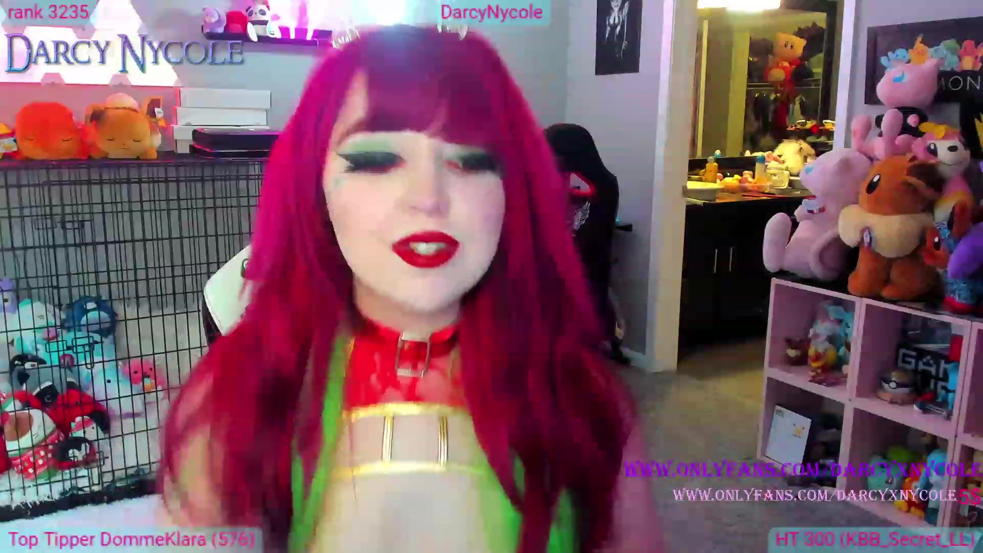 Gallery image thumbnail from DarcyNycole's myfreecams stream on, 12/22/2022, 15:36 image 10 of 20