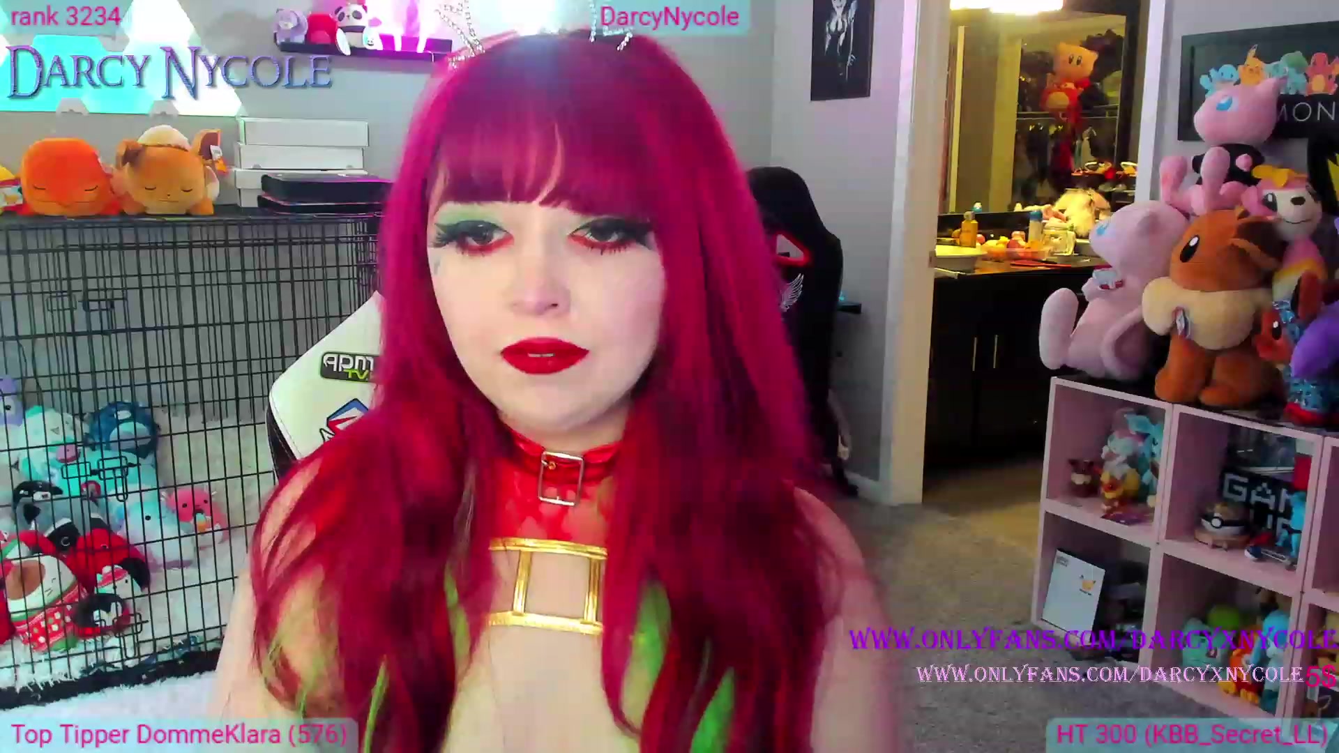 Gallery image thumbnail from DarcyNycole's myfreecams stream on, 12/22/2022, 15:36 image 12 of 20