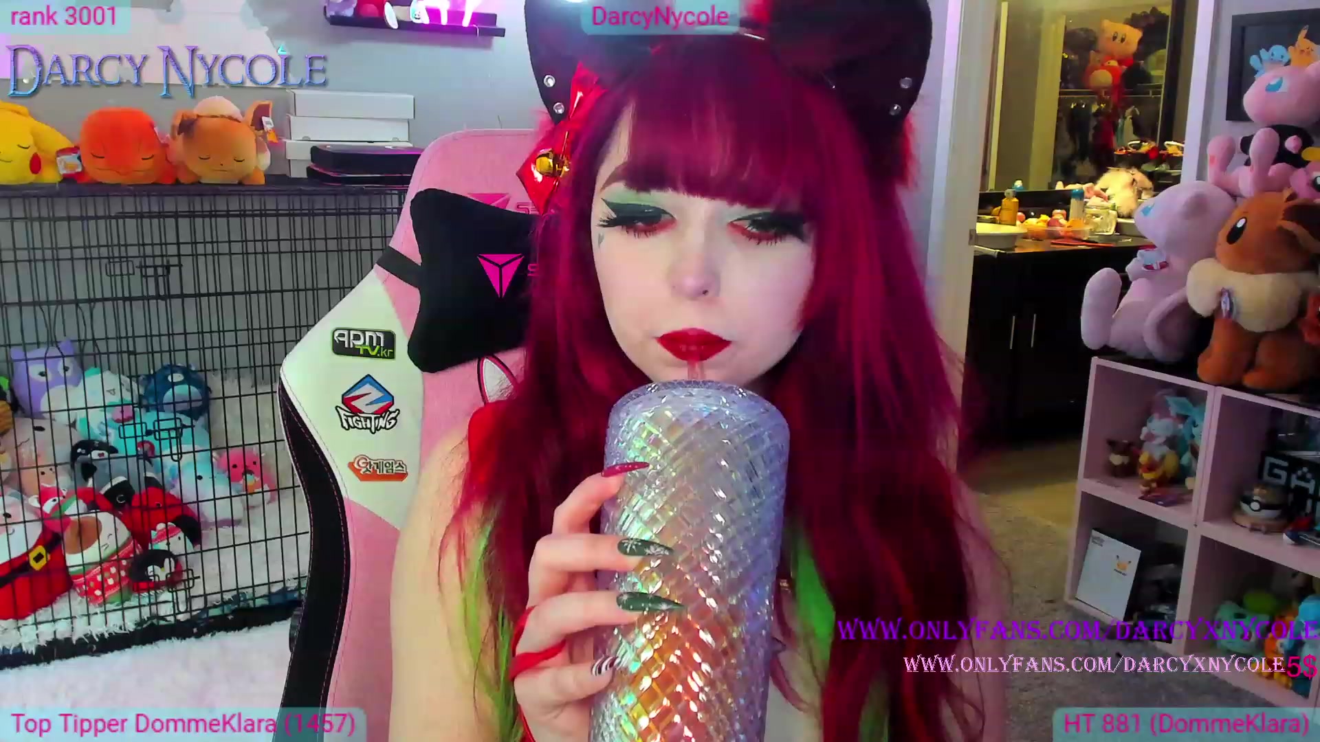 Gallery image thumbnail from DarcyNycole's myfreecams stream on, 12/22/2022, 15:36 image 19 of 20
