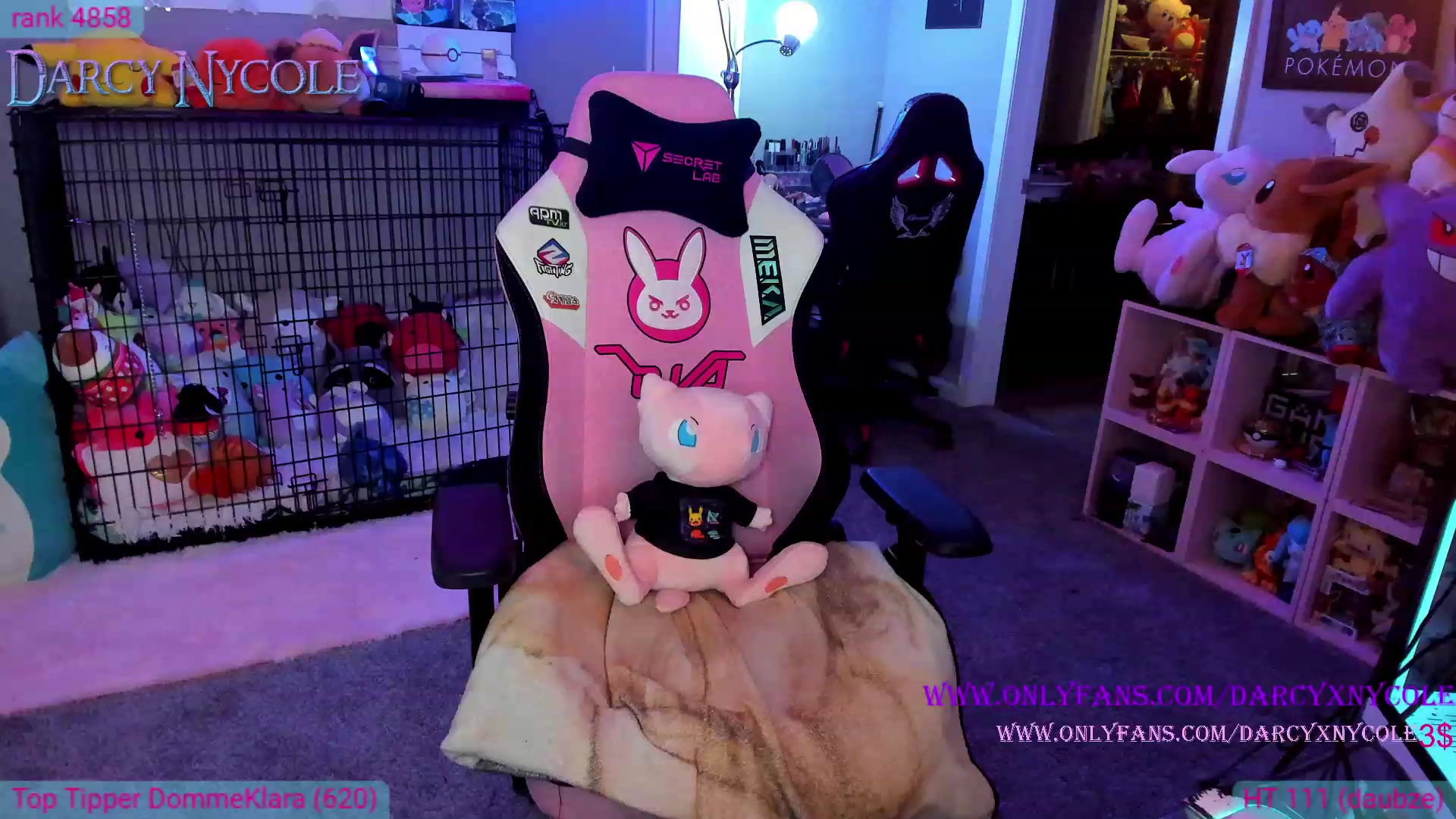 Gallery image thumbnail from DarcyNycole's myfreecams stream on, 02/20/2023, 04:27 image 10 of 20