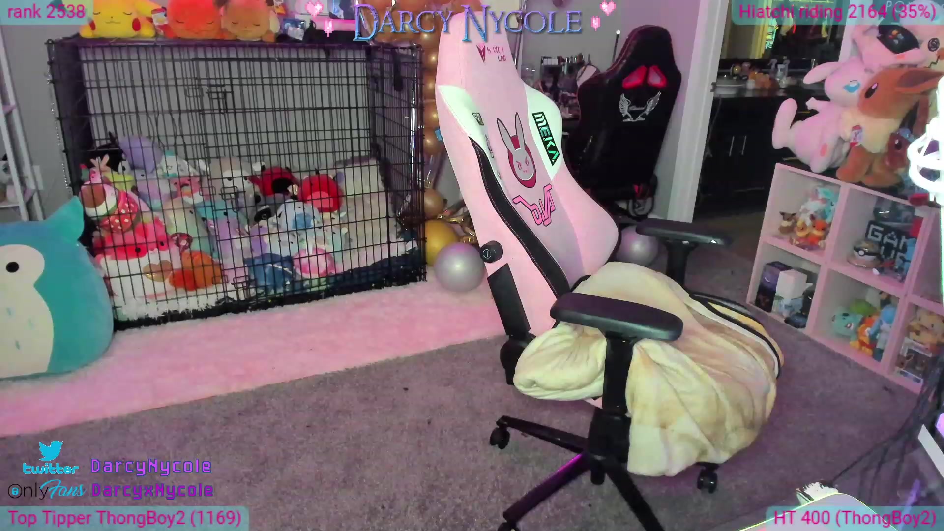 Gallery image thumbnail from DarcyNycole's myfreecams stream on, 03/21/2023, 05:30 image 8 of 20