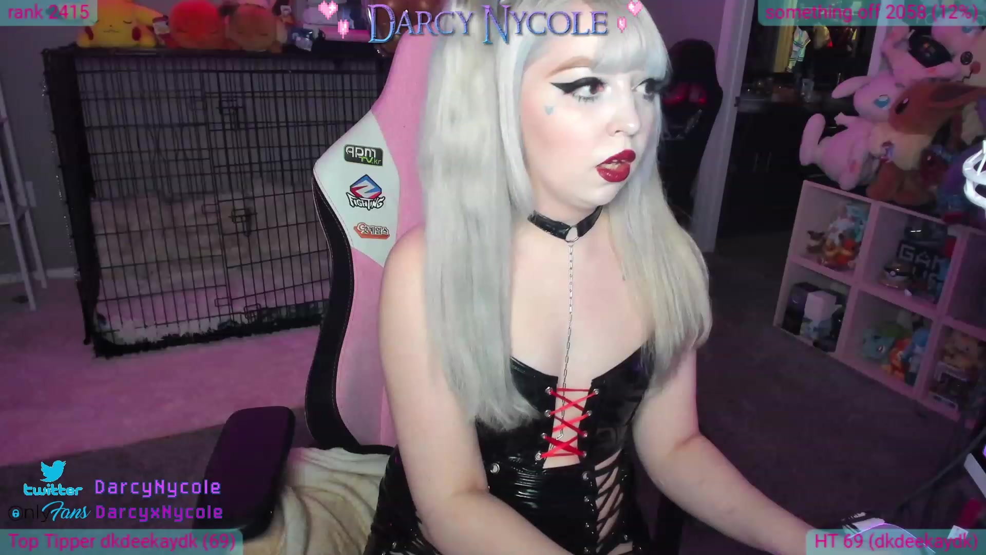 Gallery image thumbnail from DarcyNycole's myfreecams stream on, 03/22/2023, 07:33 image 13 of 20