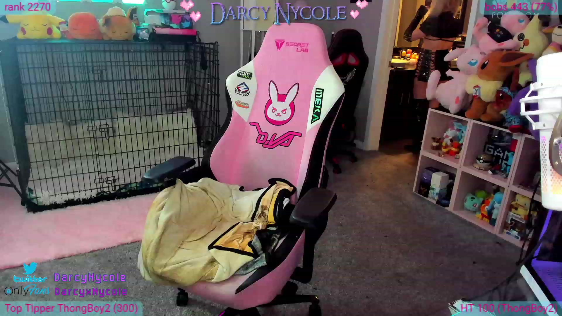Gallery image thumbnail from DarcyNycole's myfreecams stream on, 03/27/2023, 07:29 image 14 of 20