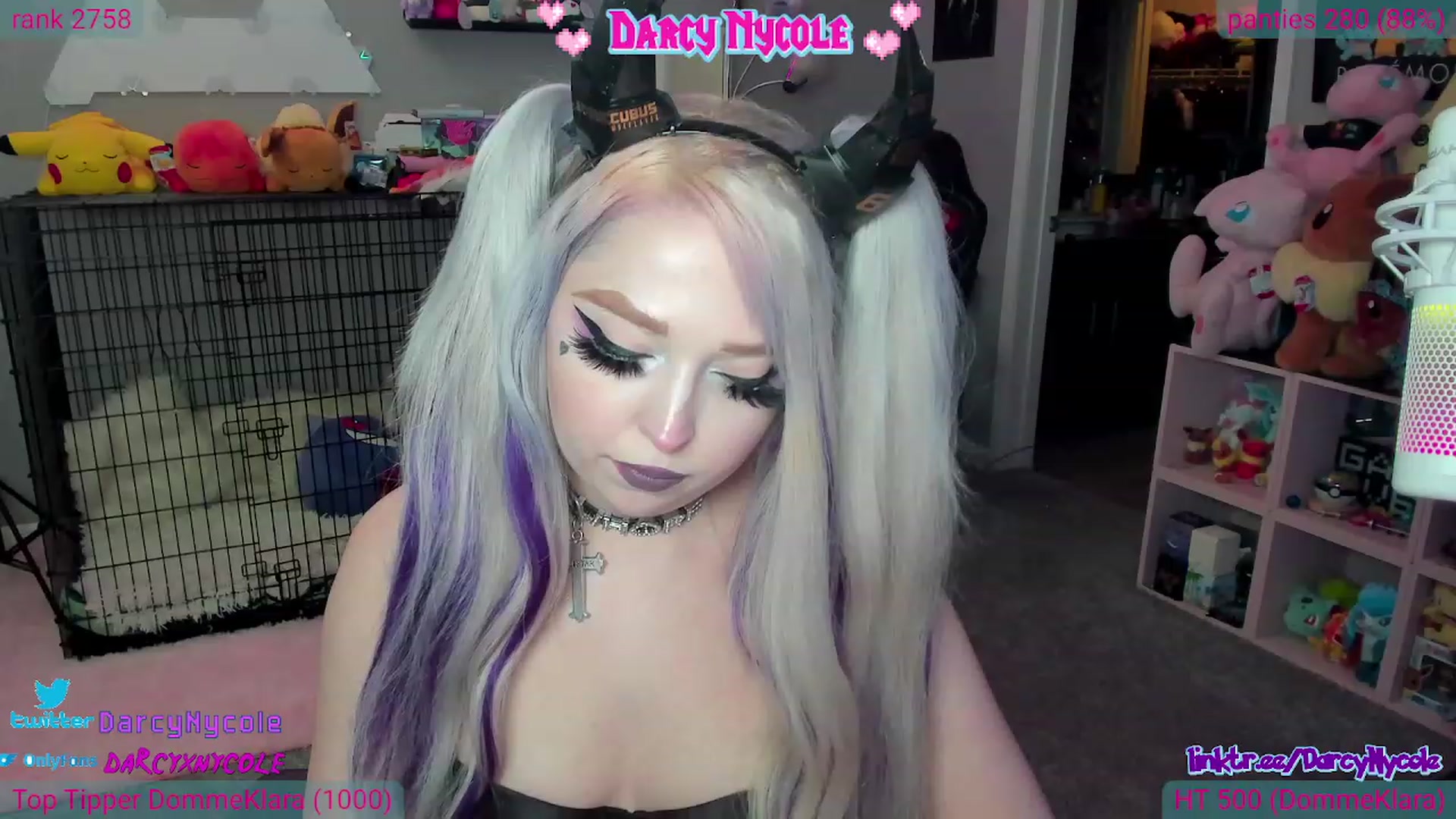 Gallery image thumbnail from DarcyNycole's myfreecams stream on, 06/14/2023, 08:47 image 19 of 20