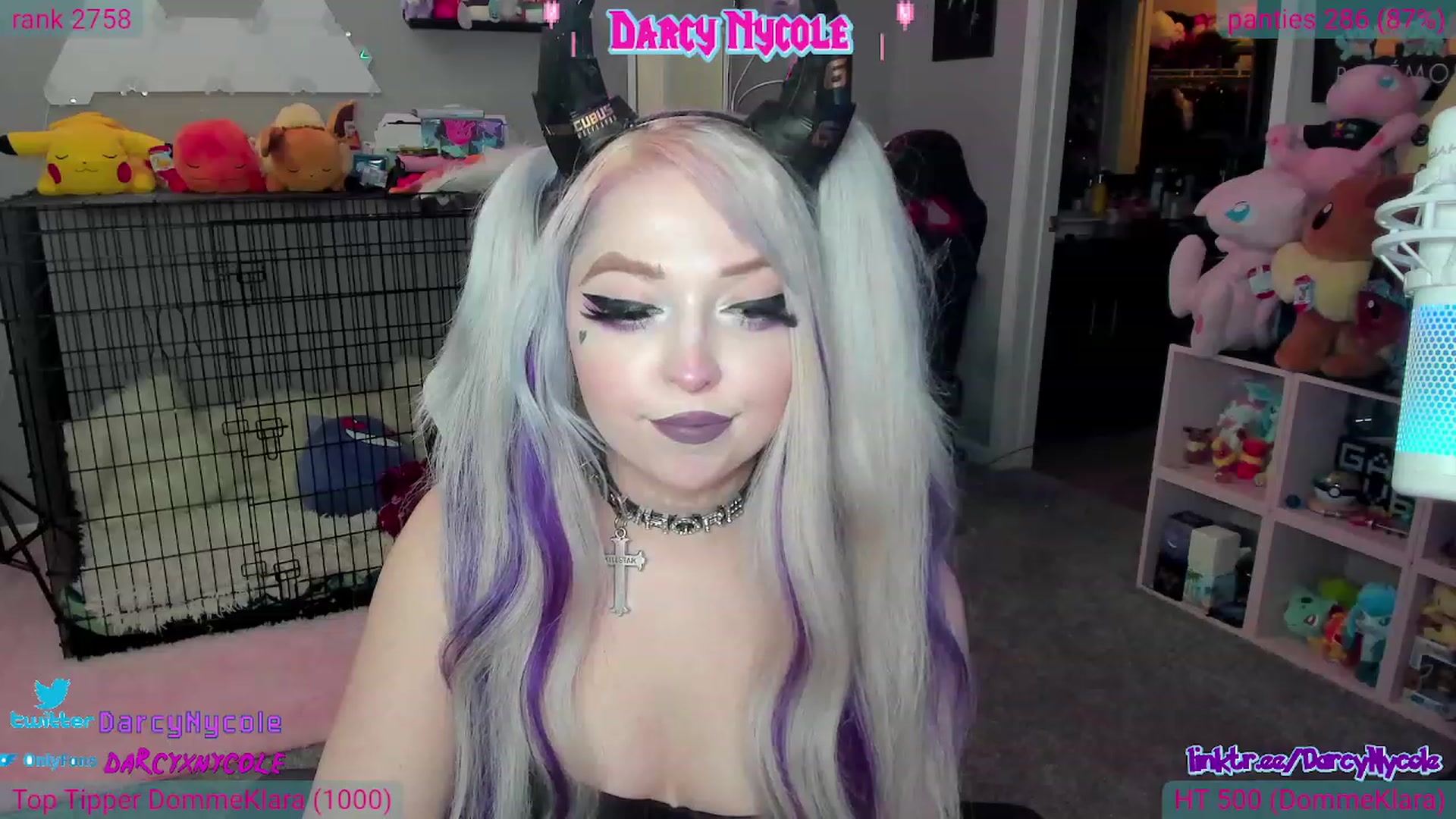 Gallery image thumbnail from DarcyNycole's myfreecams stream on, 06/14/2023, 08:47 image 3 of 20