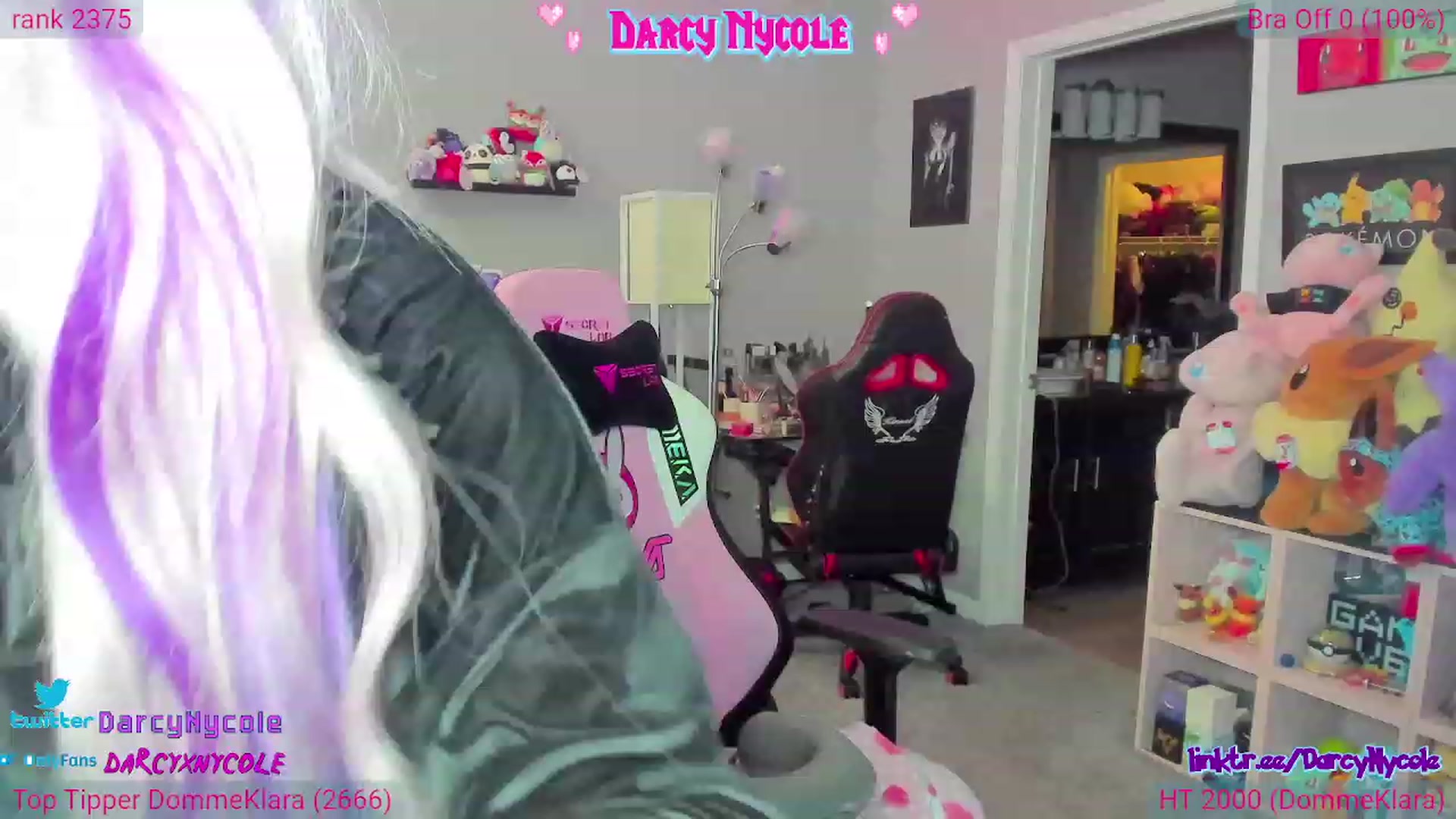 Gallery image thumbnail from DarcyNycole's myfreecams stream on, 06/22/2023, 08:21 image 20 of 20