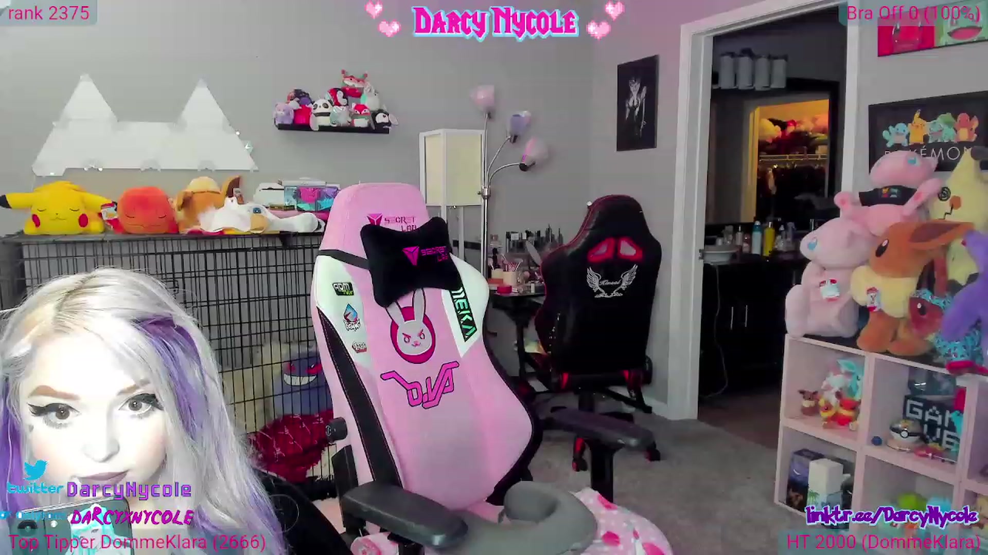Gallery image thumbnail from DarcyNycole's myfreecams stream on, 06/22/2023, 08:21 image 6 of 20