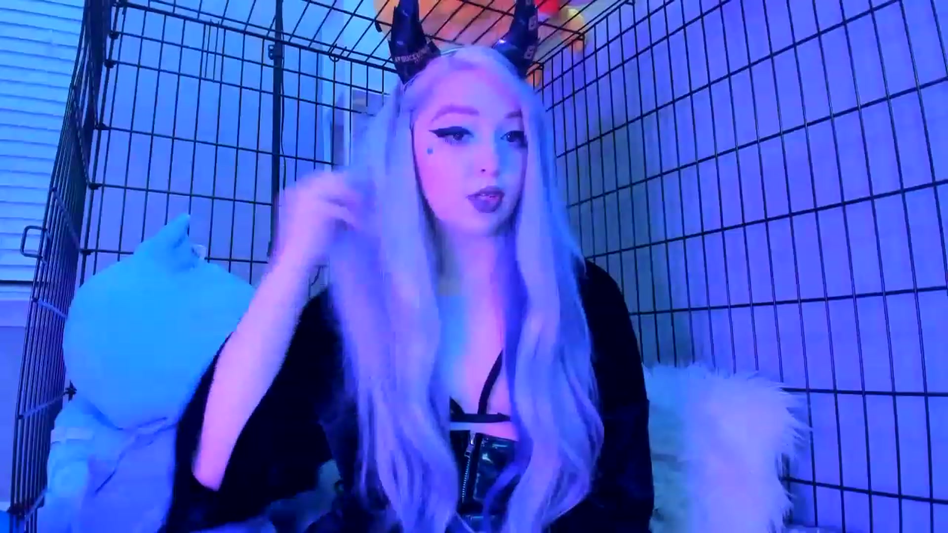 Gallery image thumbnail from DarcyNycole's myfreecams stream on, 06/23/2023, 07:28 image 16 of 20