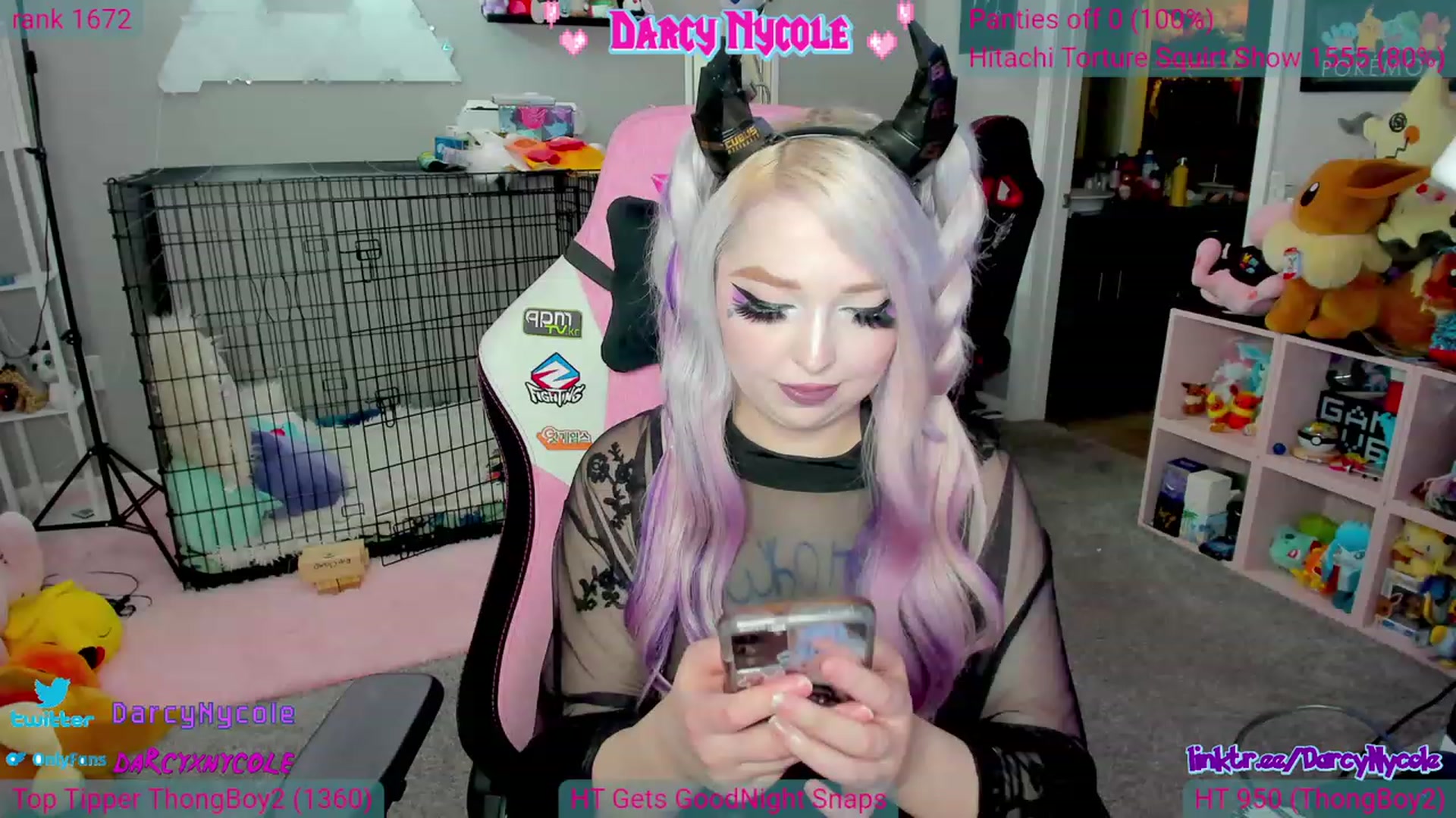 Gallery image thumbnail from DarcyNycole's myfreecams stream on, 06/25/2023, 08:53 image 14 of 20
