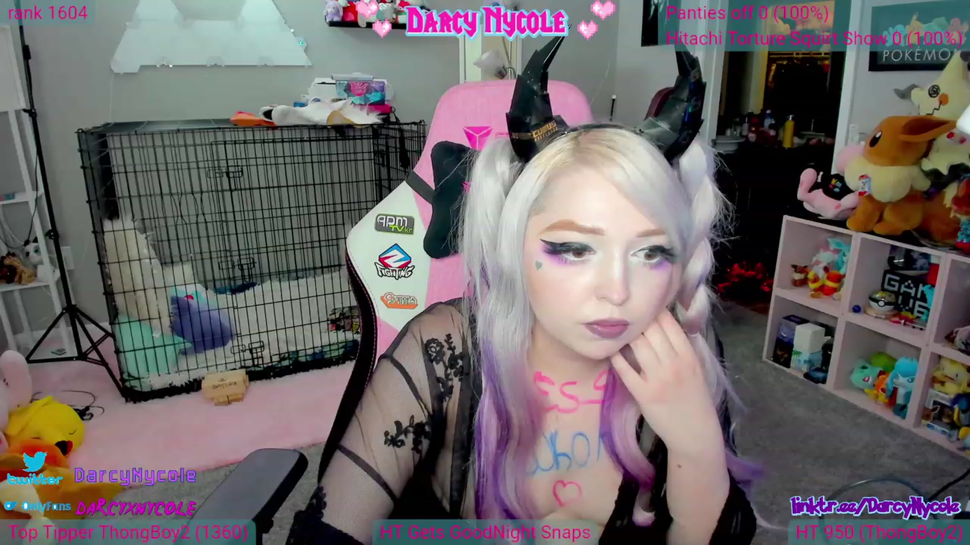 Gallery image thumbnail from DarcyNycole's myfreecams stream on, 06/25/2023, 09:13 image 15 of 20