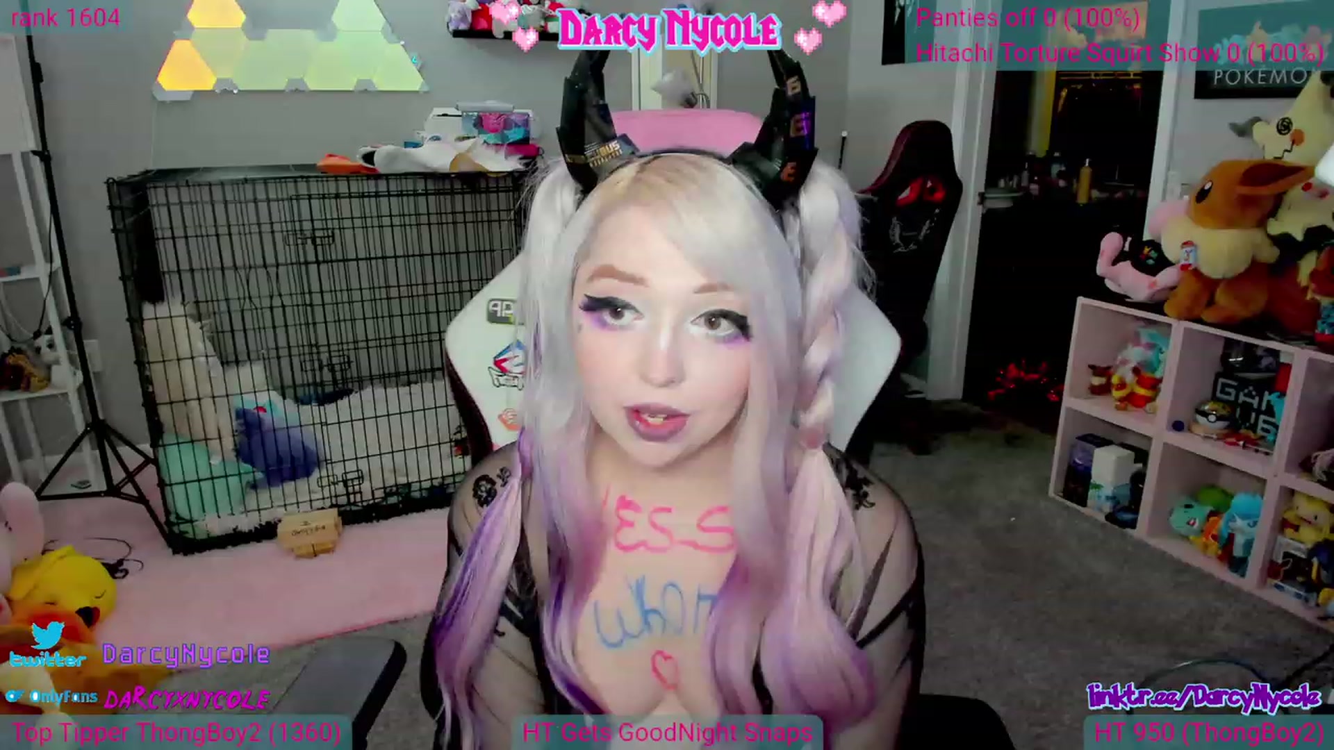 Gallery image thumbnail from DarcyNycole's myfreecams stream on, 06/25/2023, 09:13 image 10 of 20