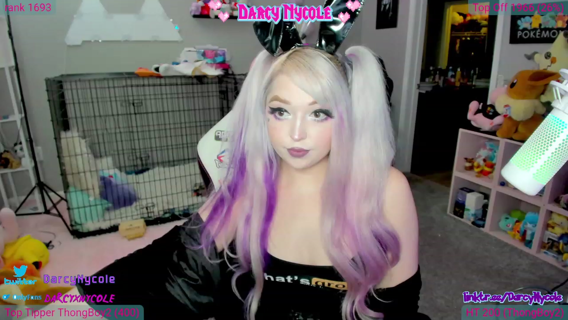 Gallery image thumbnail from DarcyNycole's myfreecams stream on, 06/27/2023, 07:45 image 2 of 20