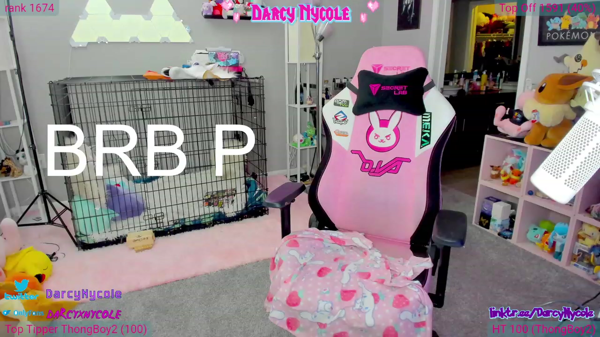 Gallery image thumbnail from DarcyNycole's myfreecams stream on, 06/27/2023, 07:45 image 12 of 20