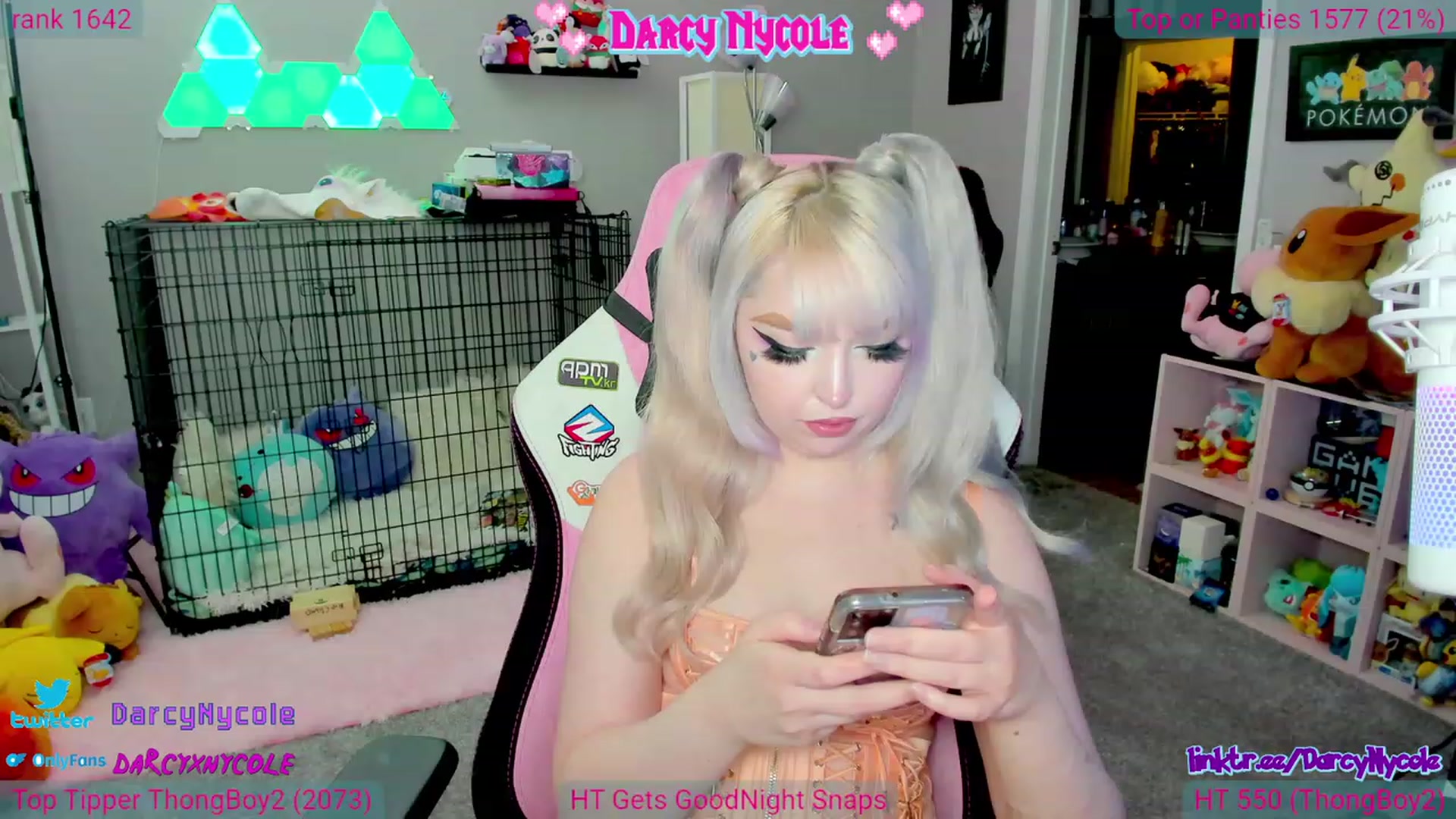Gallery image thumbnail from DarcyNycole's myfreecams stream on, 06/29/2023, 06:59 image 16 of 20