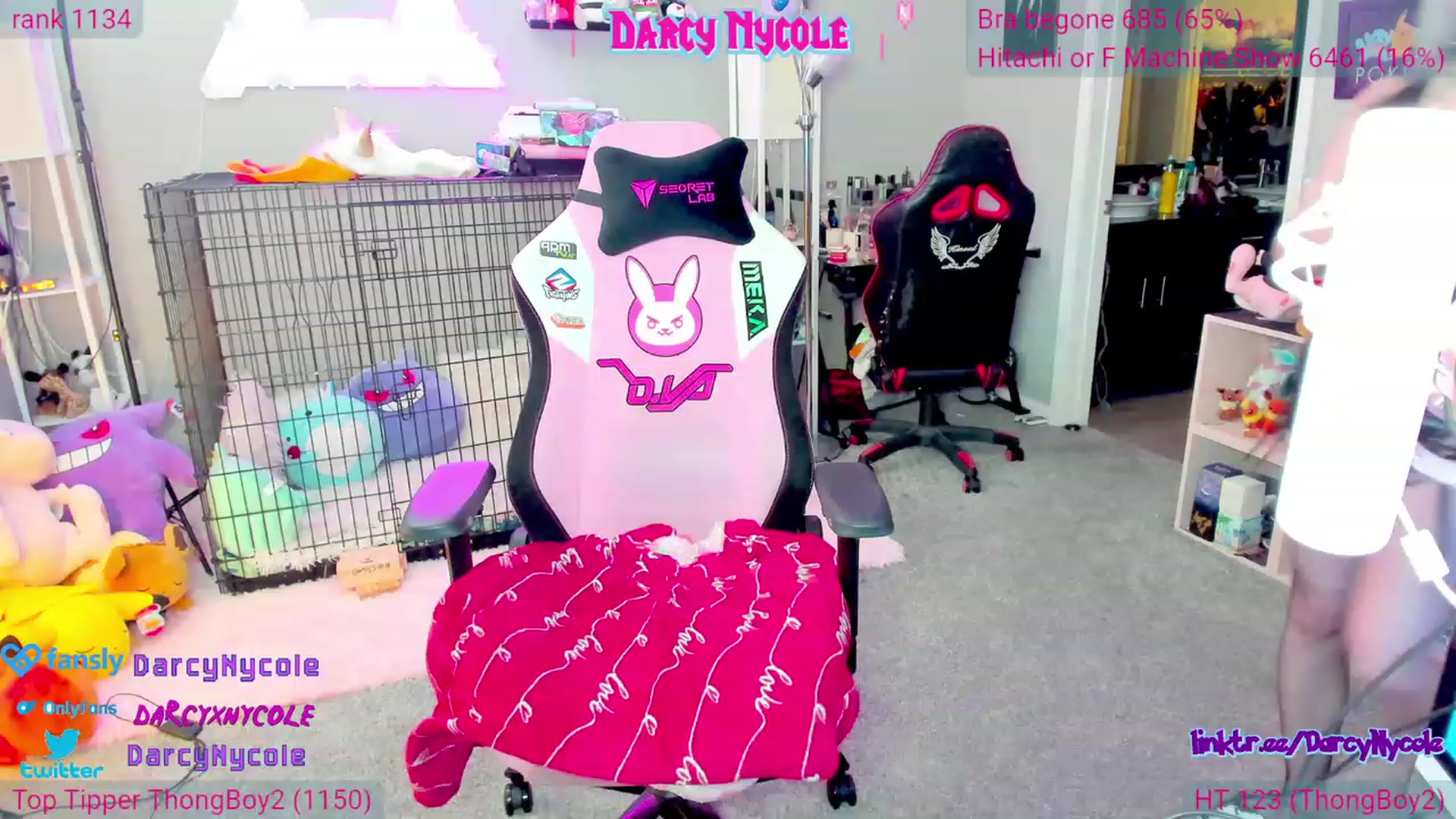 Gallery image thumbnail from DarcyNycole's myfreecams stream on, 07/06/2023, 08:35 image 19 of 20