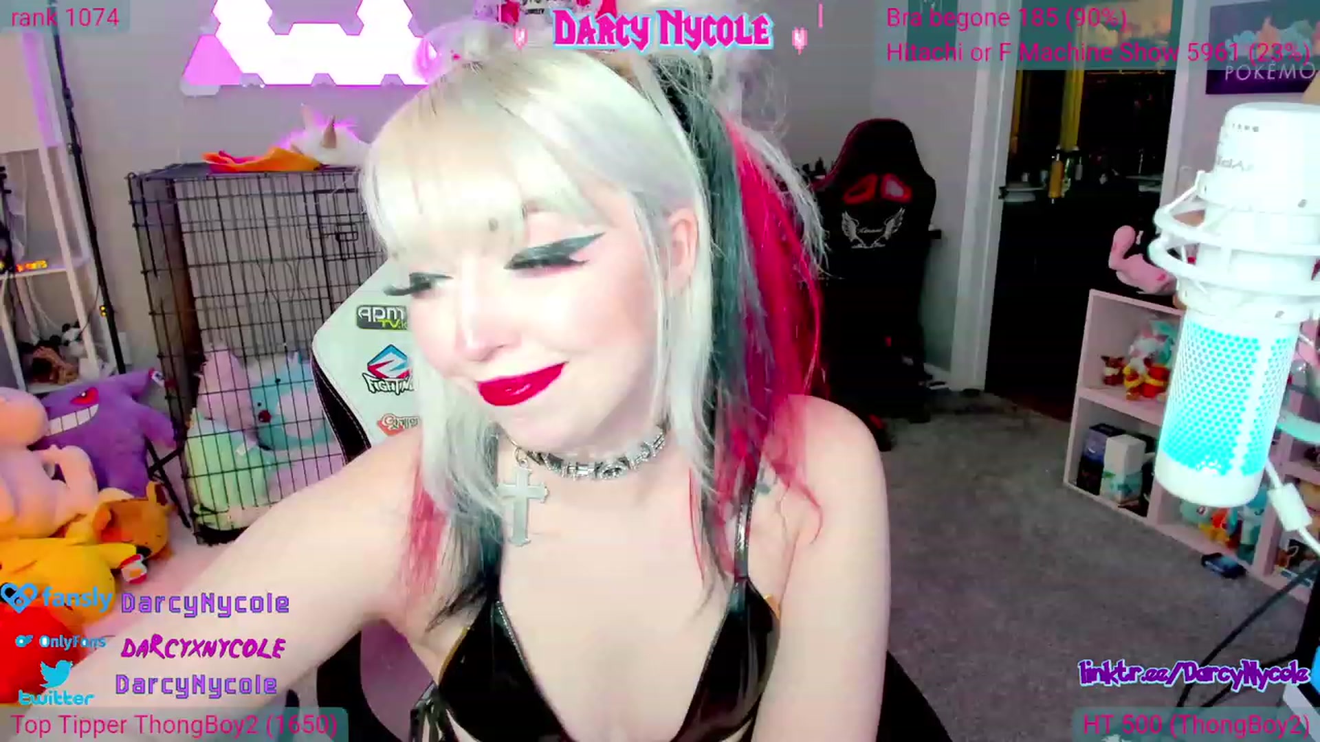 Gallery image thumbnail from DarcyNycole's myfreecams stream on, 07/06/2023, 08:59 image 19 of 20