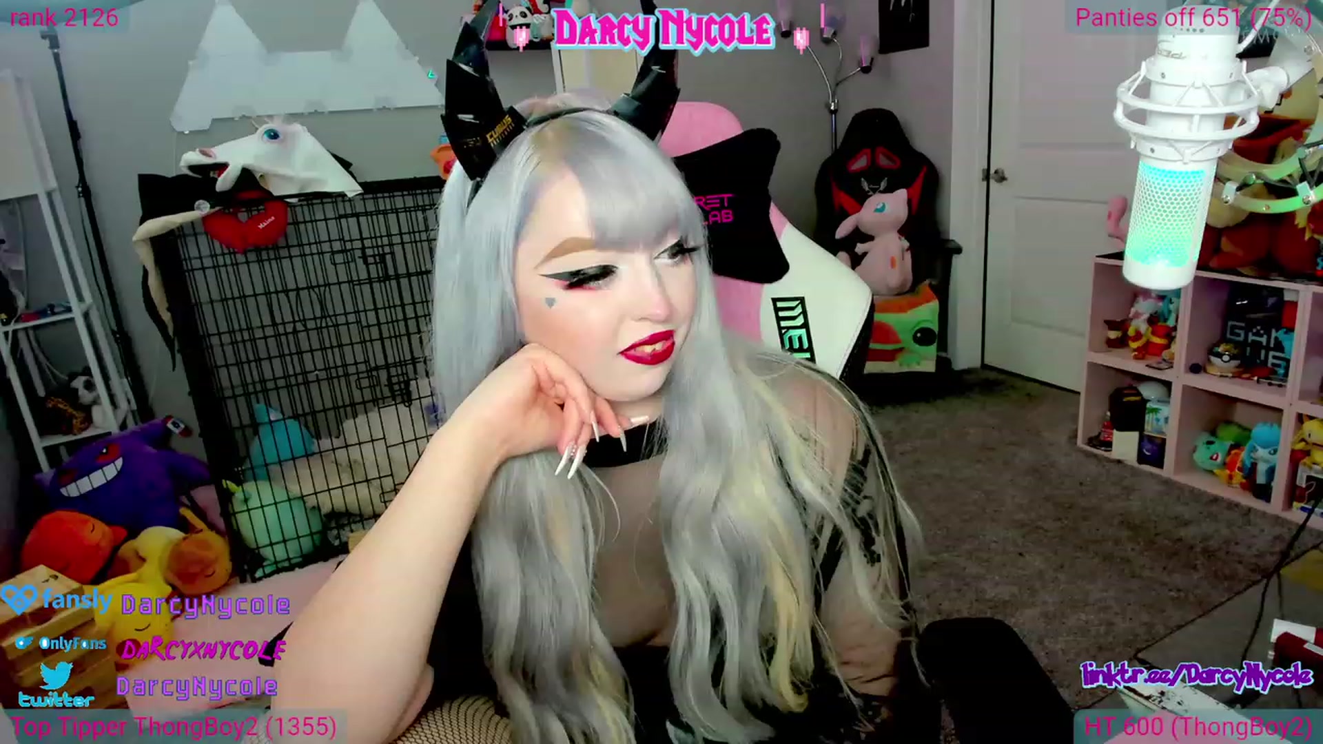 Gallery image thumbnail from DarcyNycole's myfreecams stream on, 07/25/2023, 08:42 image 15 of 20