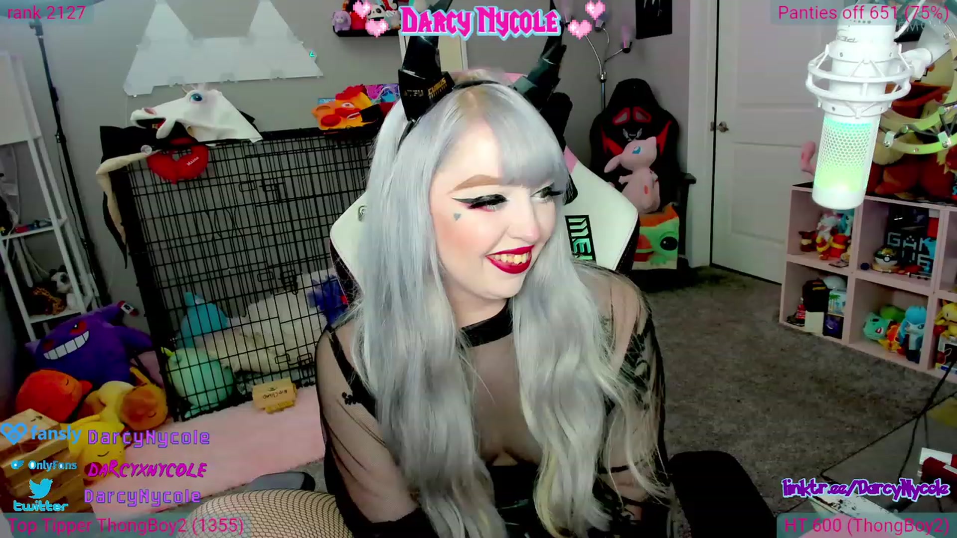 Gallery image thumbnail from DarcyNycole's myfreecams stream on, 07/25/2023, 08:42 image 17 of 20